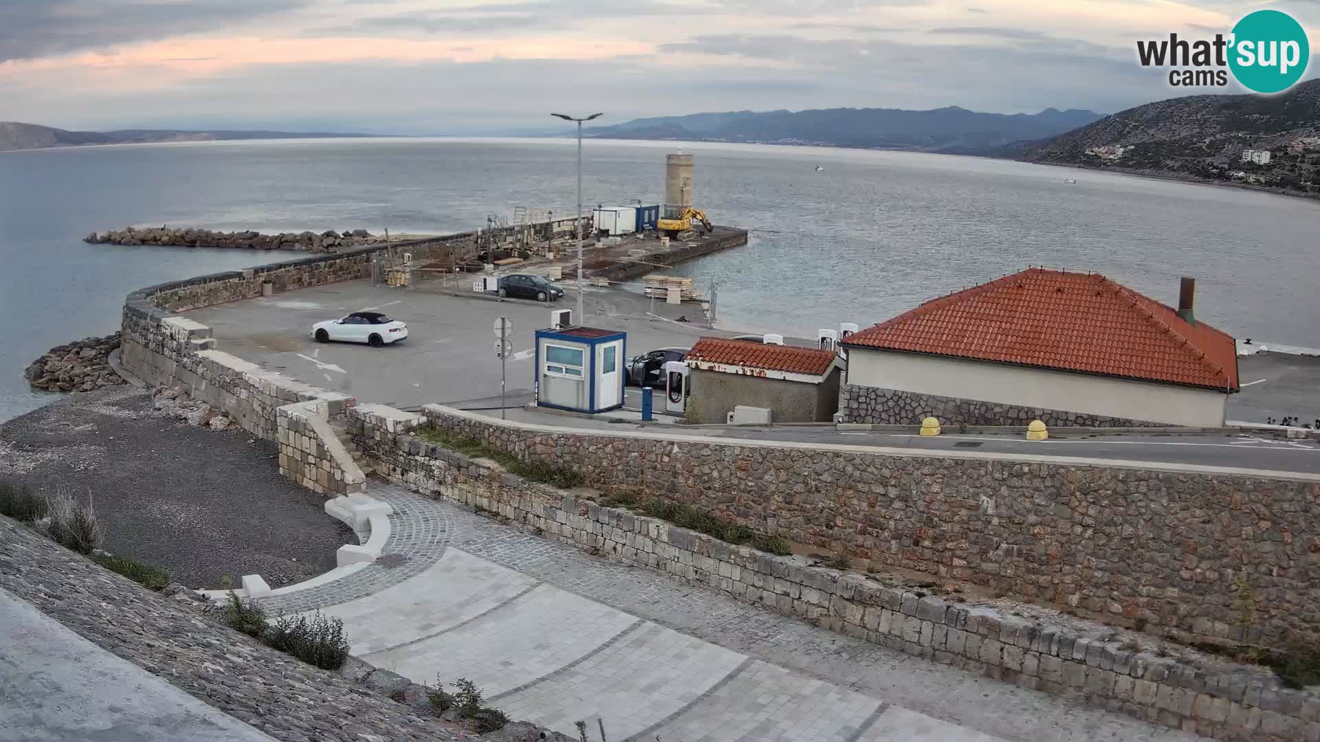 Webcam Porto di Segna – Frangiflutti e Faro in diretta