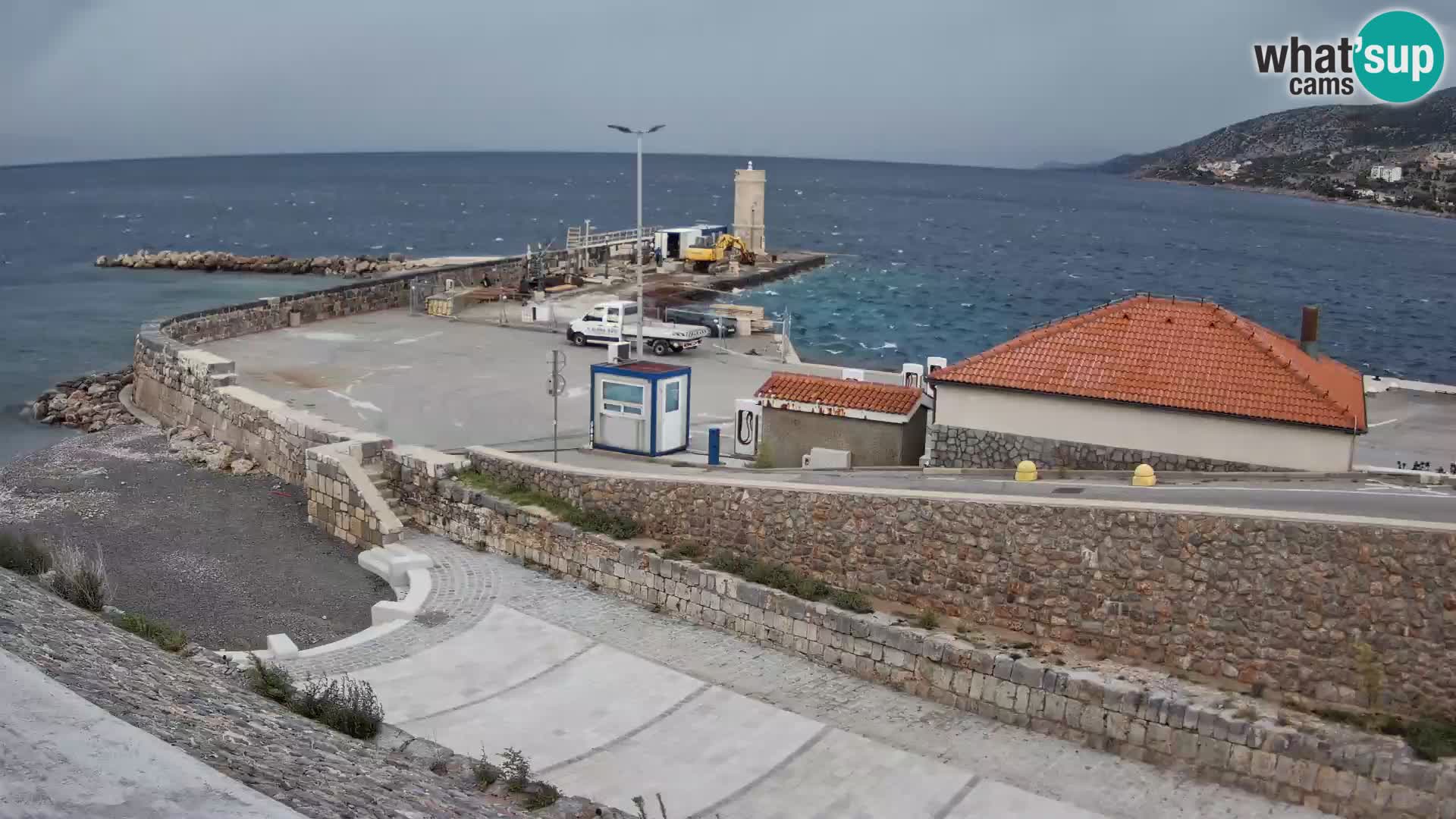 Web kamera Senj luka – Lukobran i svjetionik uživo