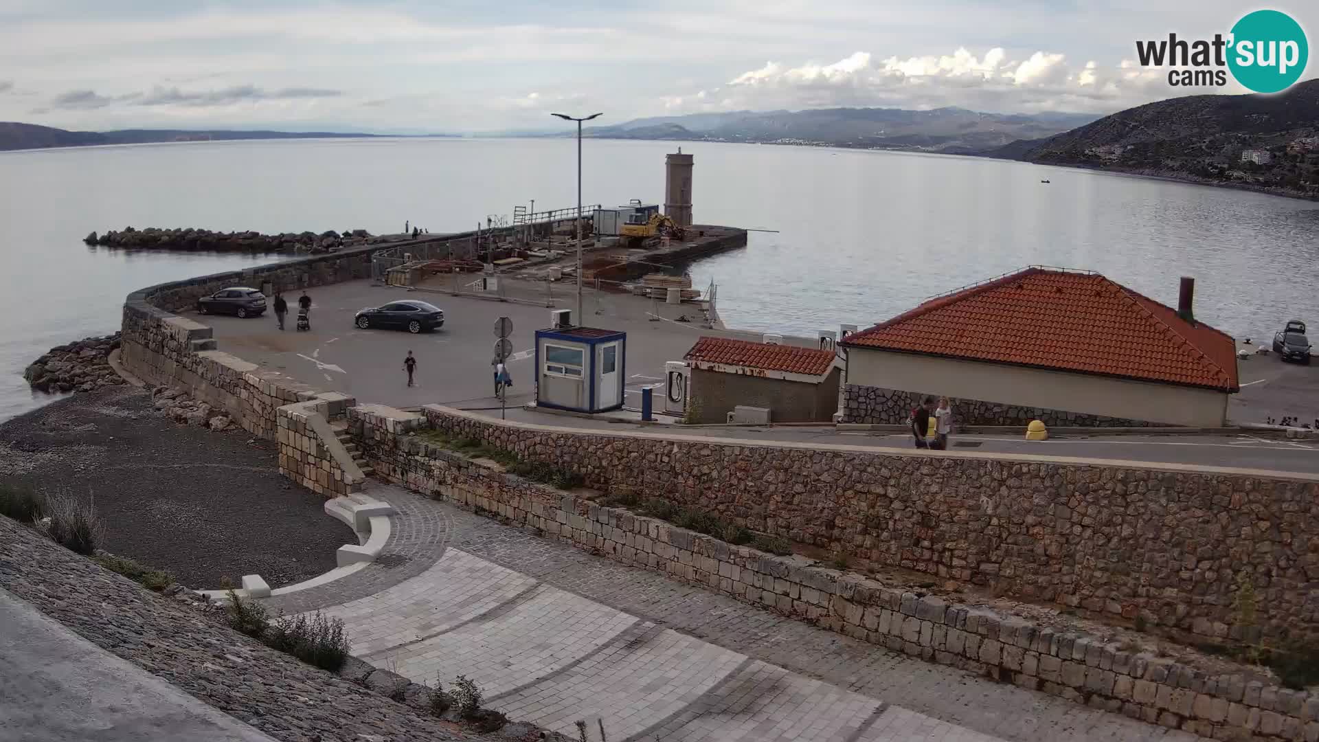 Webcam port de Senj – Vue sur la jetée et le phare