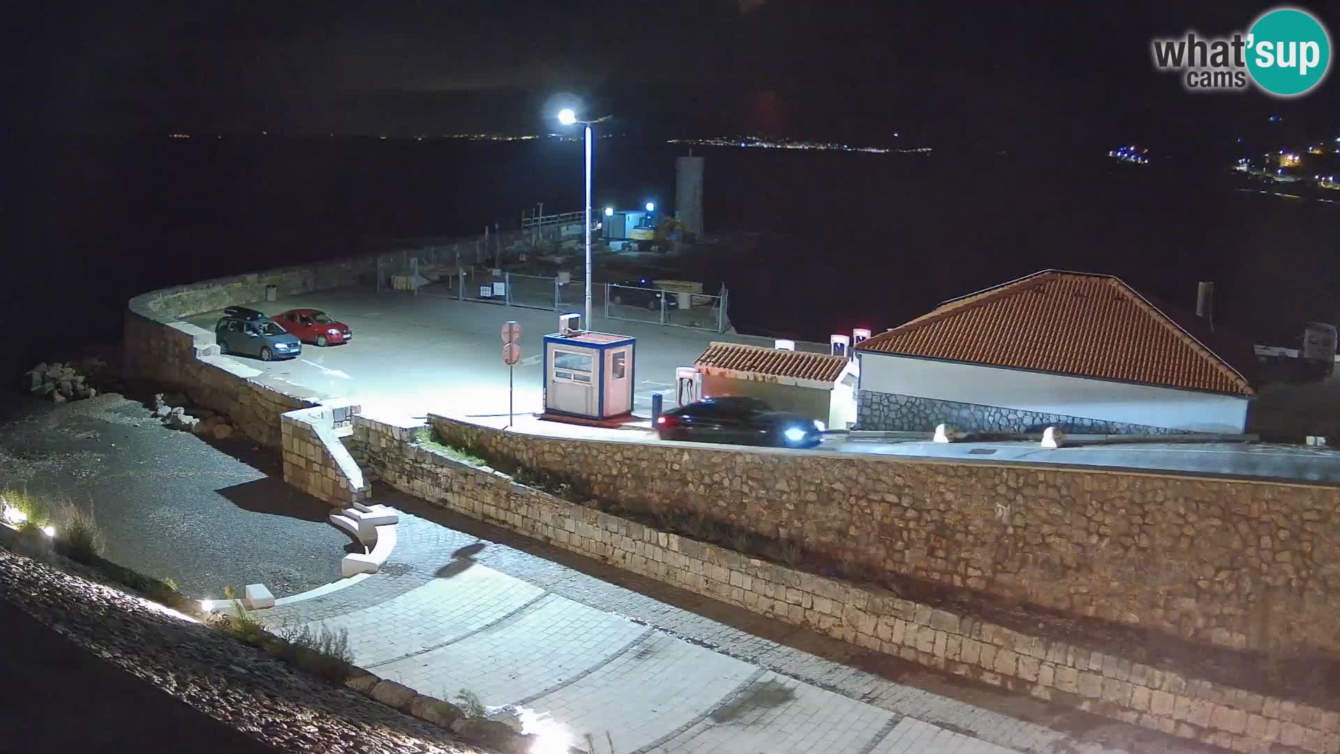 Senj Hafen Webcam – Wellenbrecher & Leuchtturm Liveblick