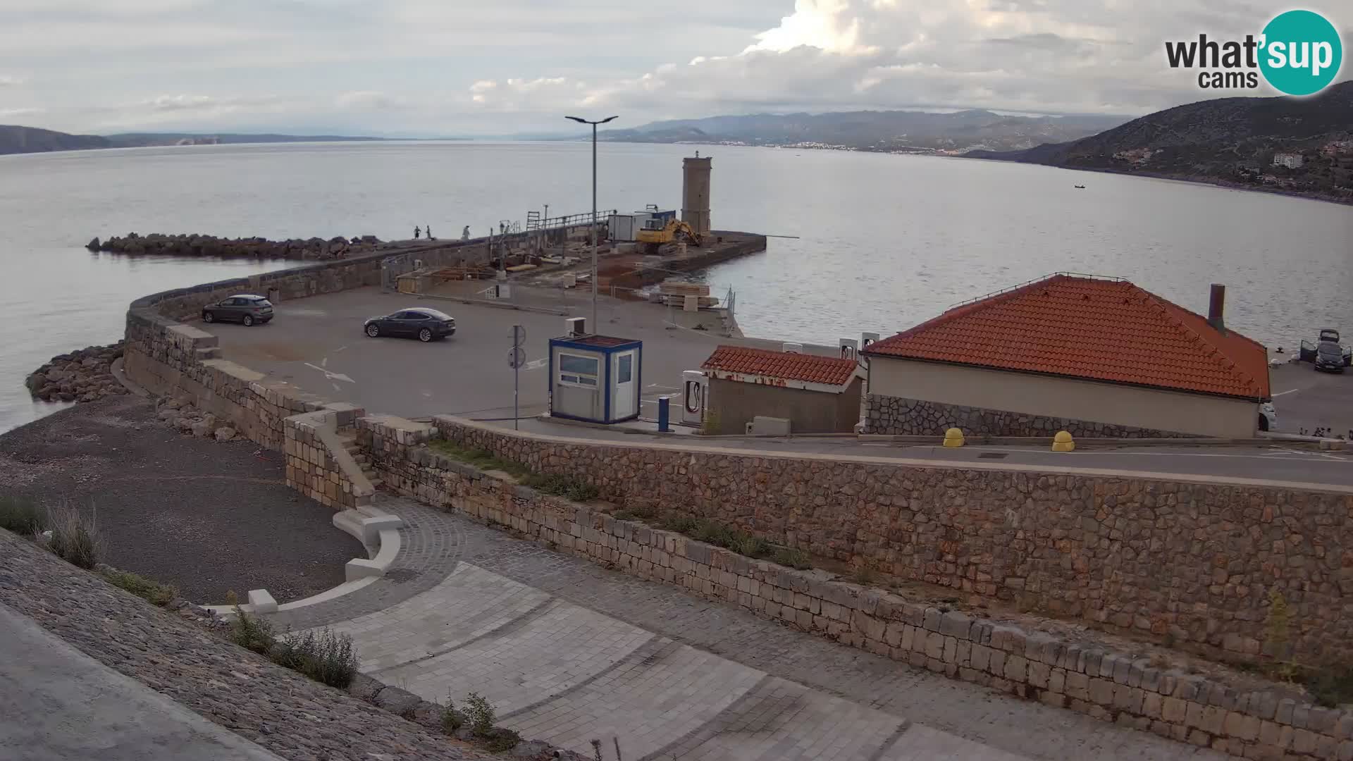 Senj Hafen Webcam – Wellenbrecher & Leuchtturm Liveblick