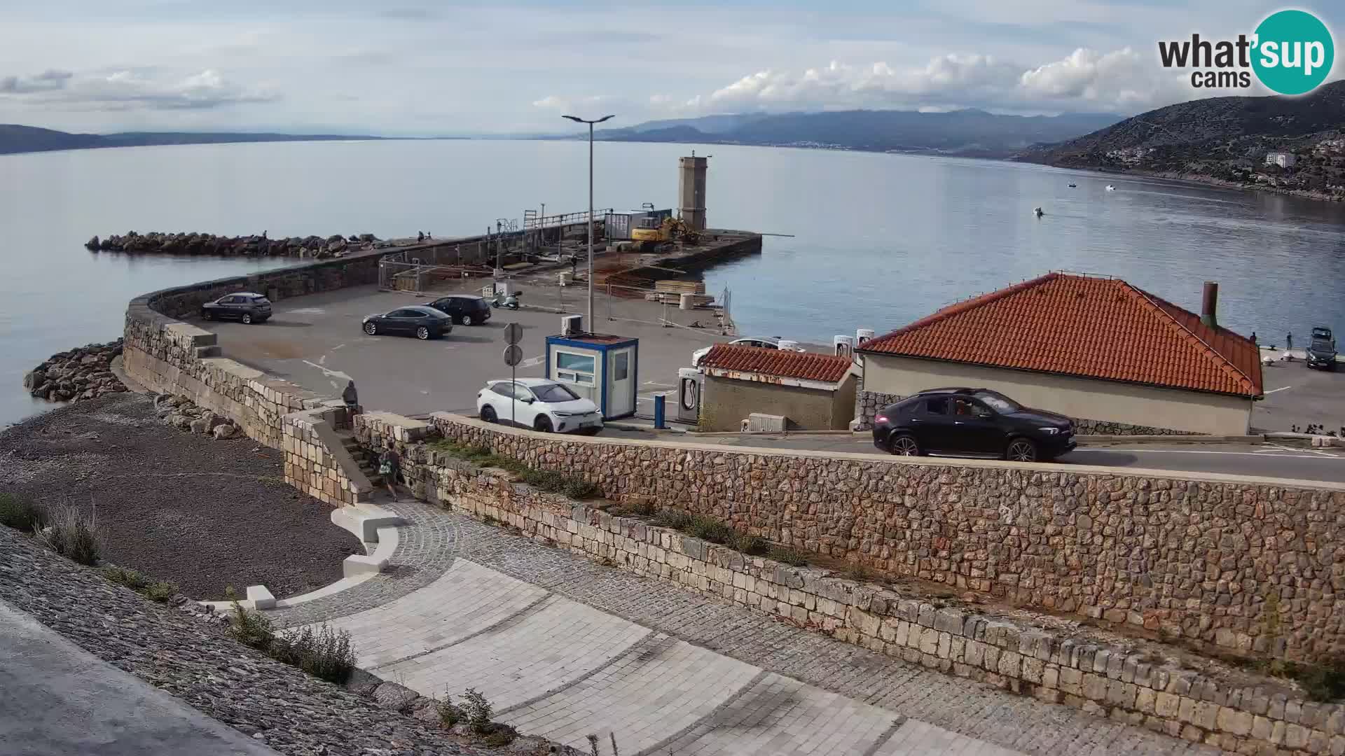 Senj Hafen Webcam – Wellenbrecher & Leuchtturm Liveblick