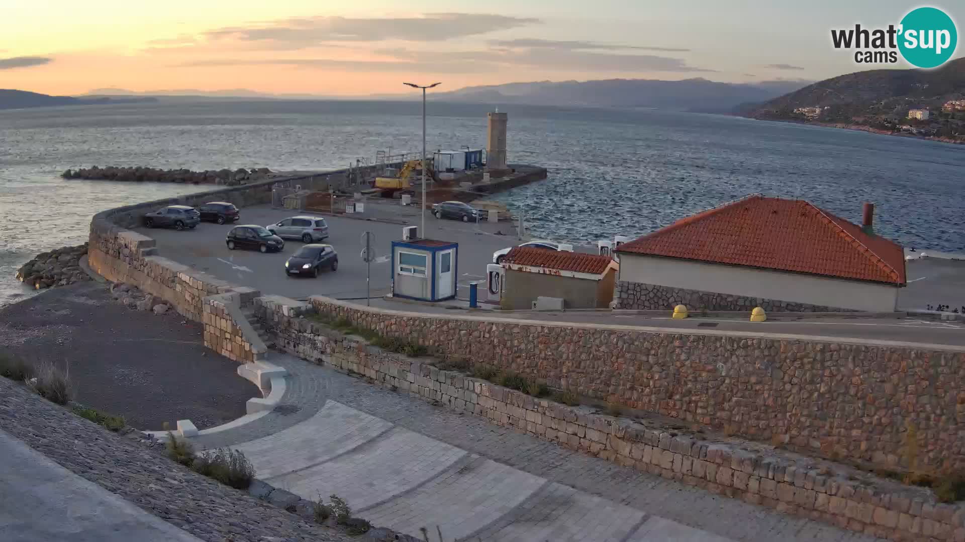 Senj Hafen Webcam – Wellenbrecher & Leuchtturm Liveblick