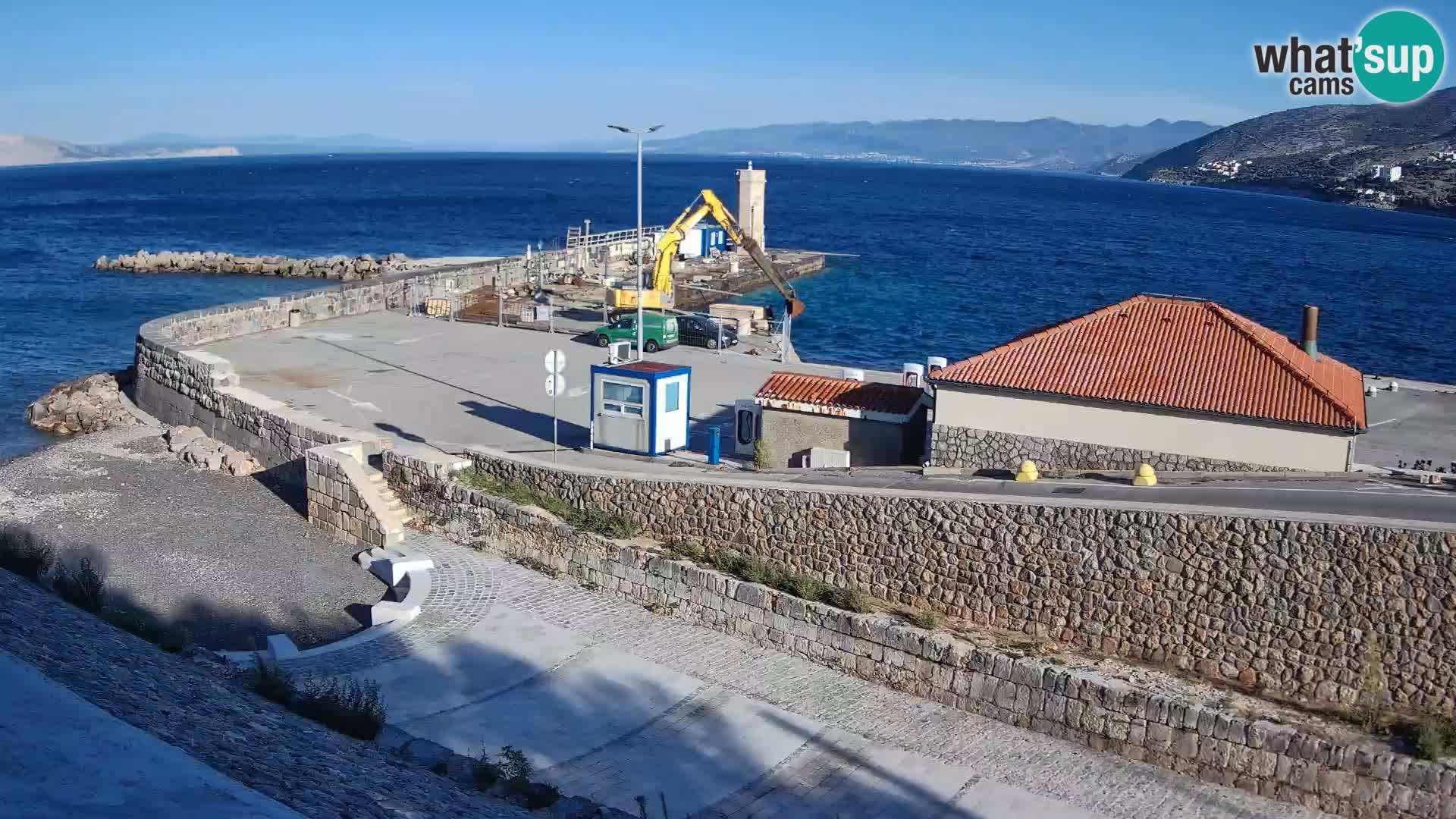 Web kamera Senj luka – Lukobran i svjetionik uživo