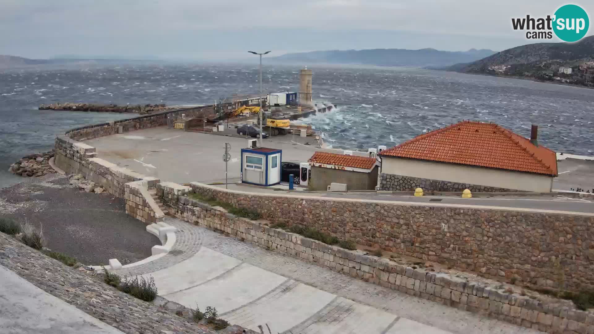 Senj Hafen Webcam – Wellenbrecher & Leuchtturm Liveblick
