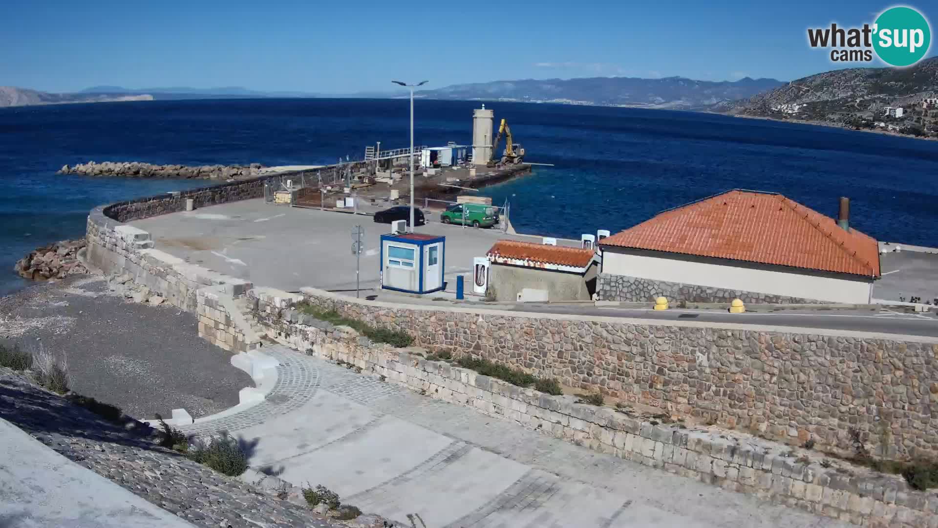 Webcam port de Senj – Vue sur la jetée et le phare