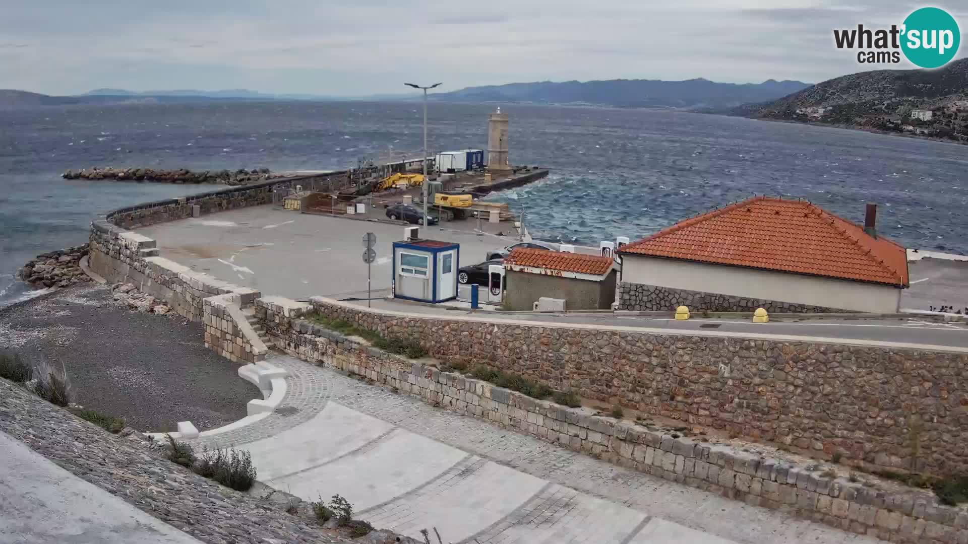 Senj Hafen Webcam – Wellenbrecher & Leuchtturm Liveblick