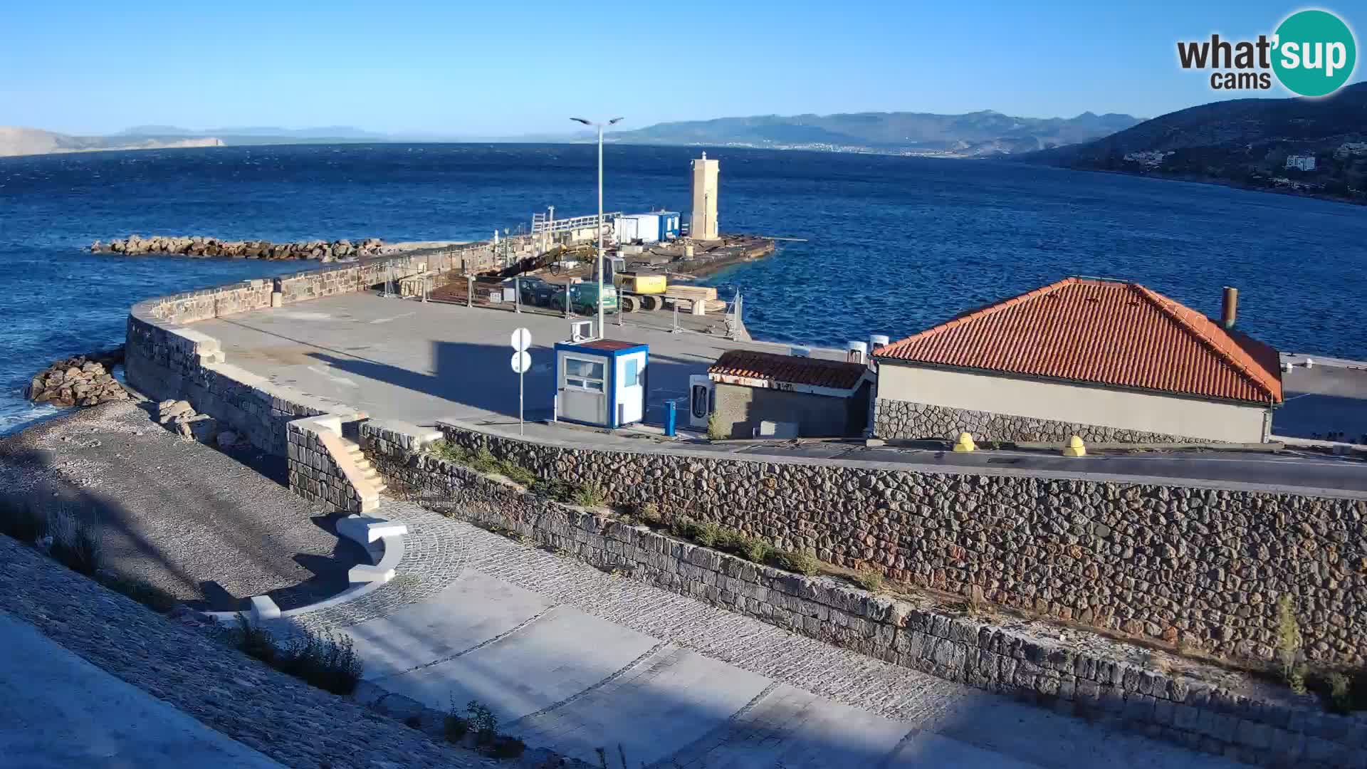Webcam Porto di Segna – Frangiflutti e Faro in diretta
