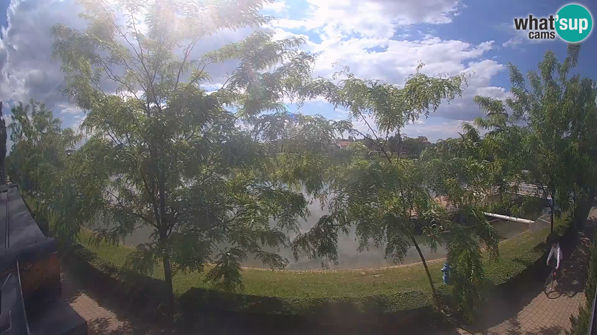 Sisak spletna kamera v živo Pogled na reko Kolpo – Hrvaška