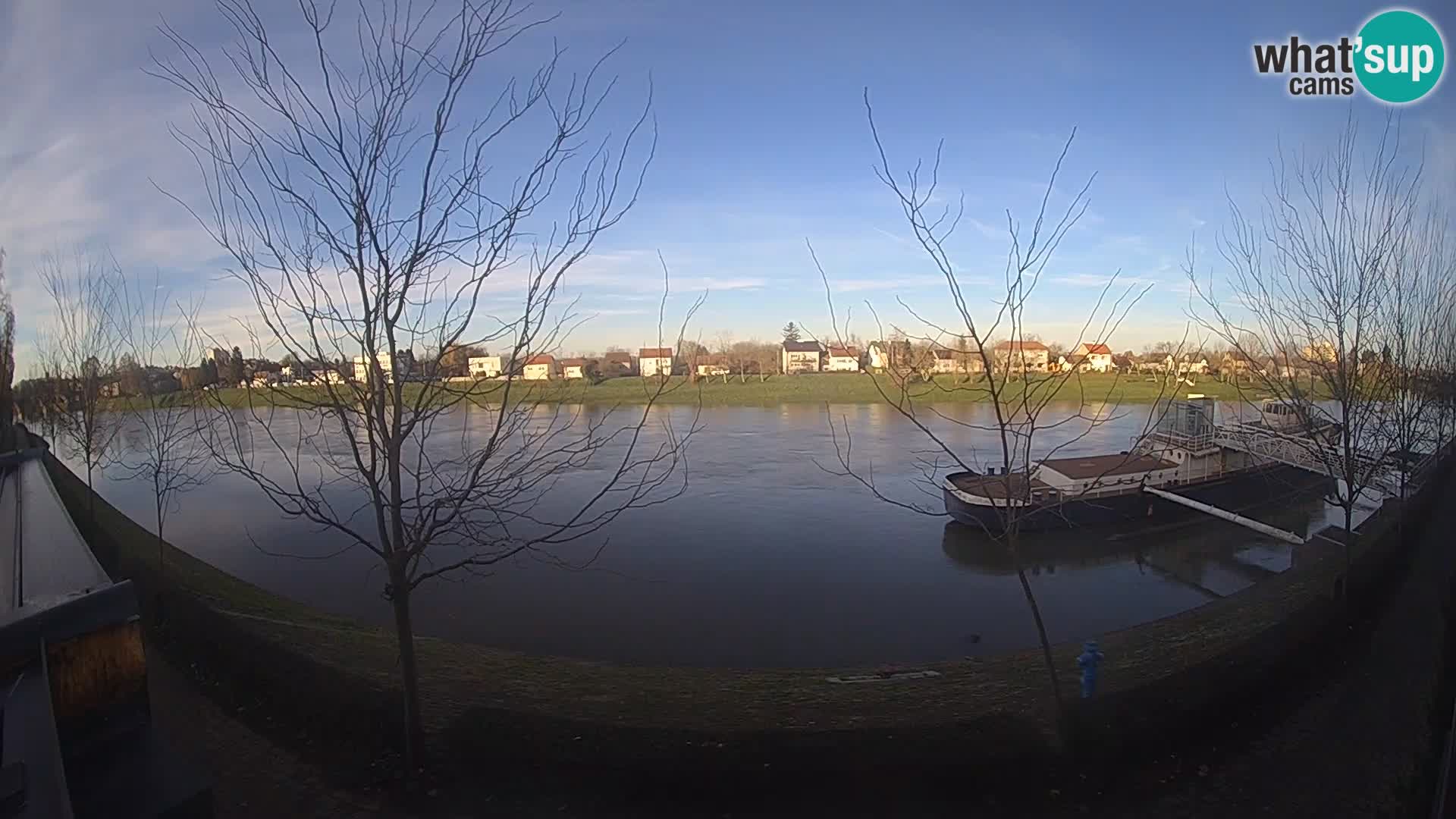 Sisak webcam en vivo Kolpa river view – Croacia