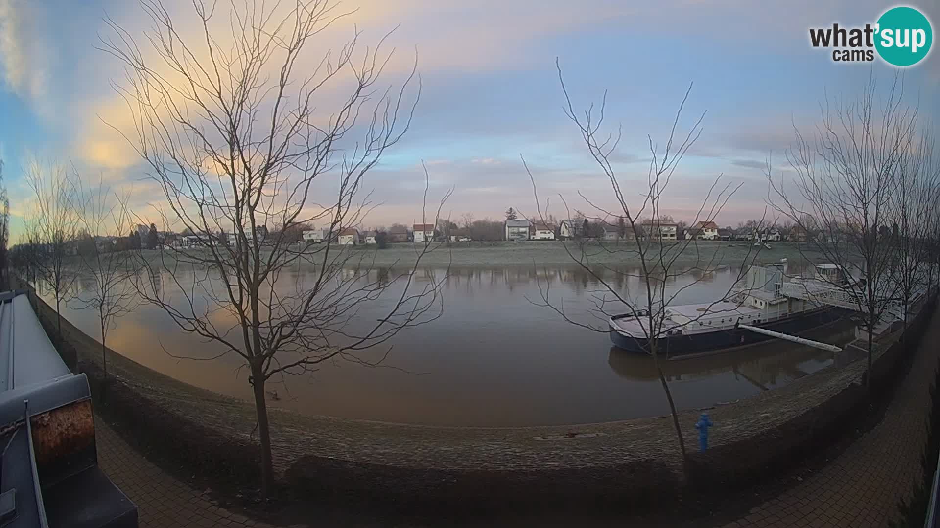 Sisak live webcam pogled na reku Kolpu