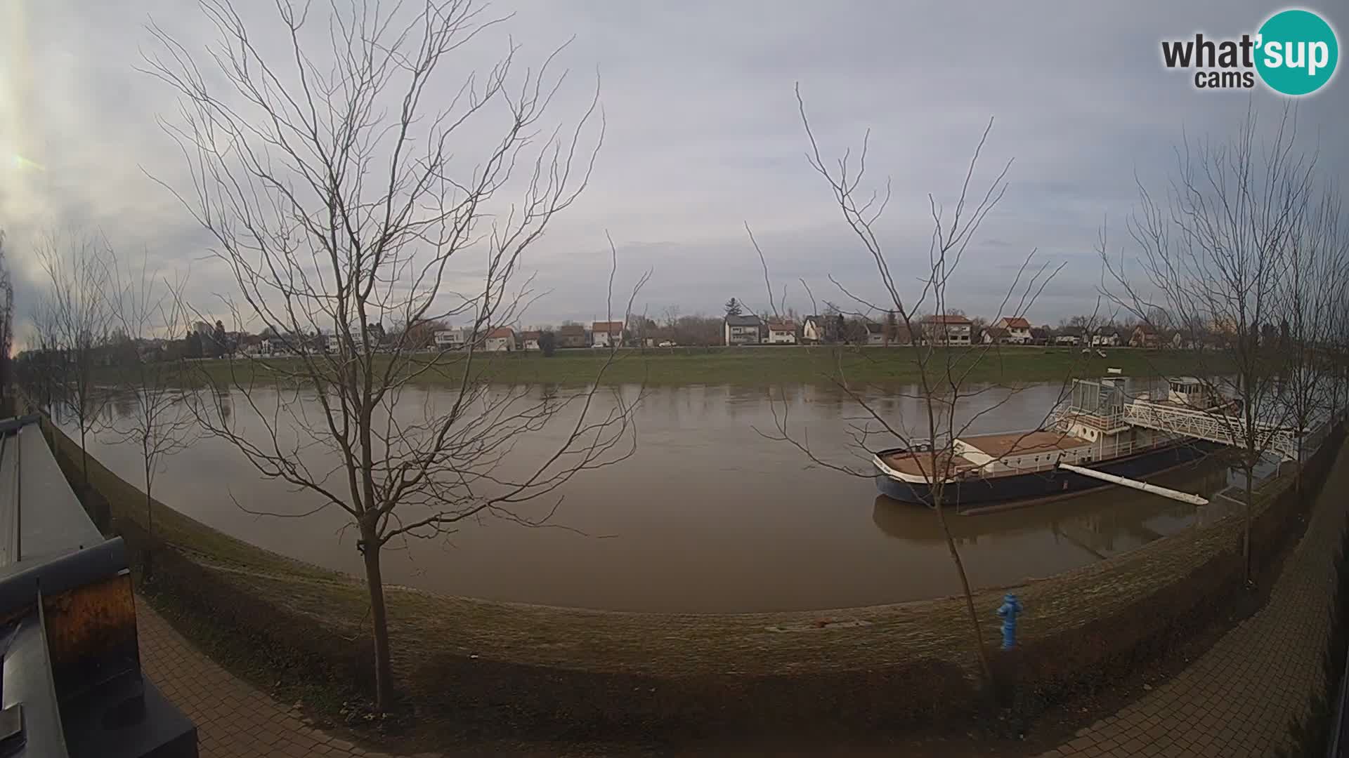 Sisak webcam en vivo Kolpa river view – Croacia