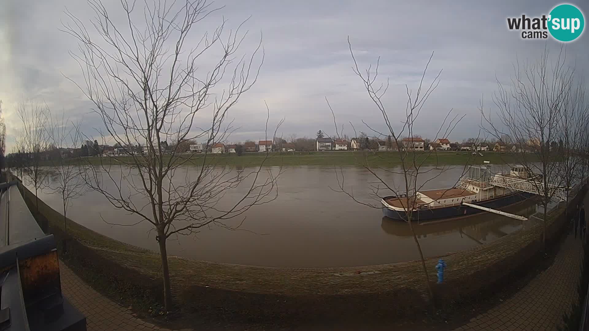 Sisak live webcam pogled na reku Kolpu