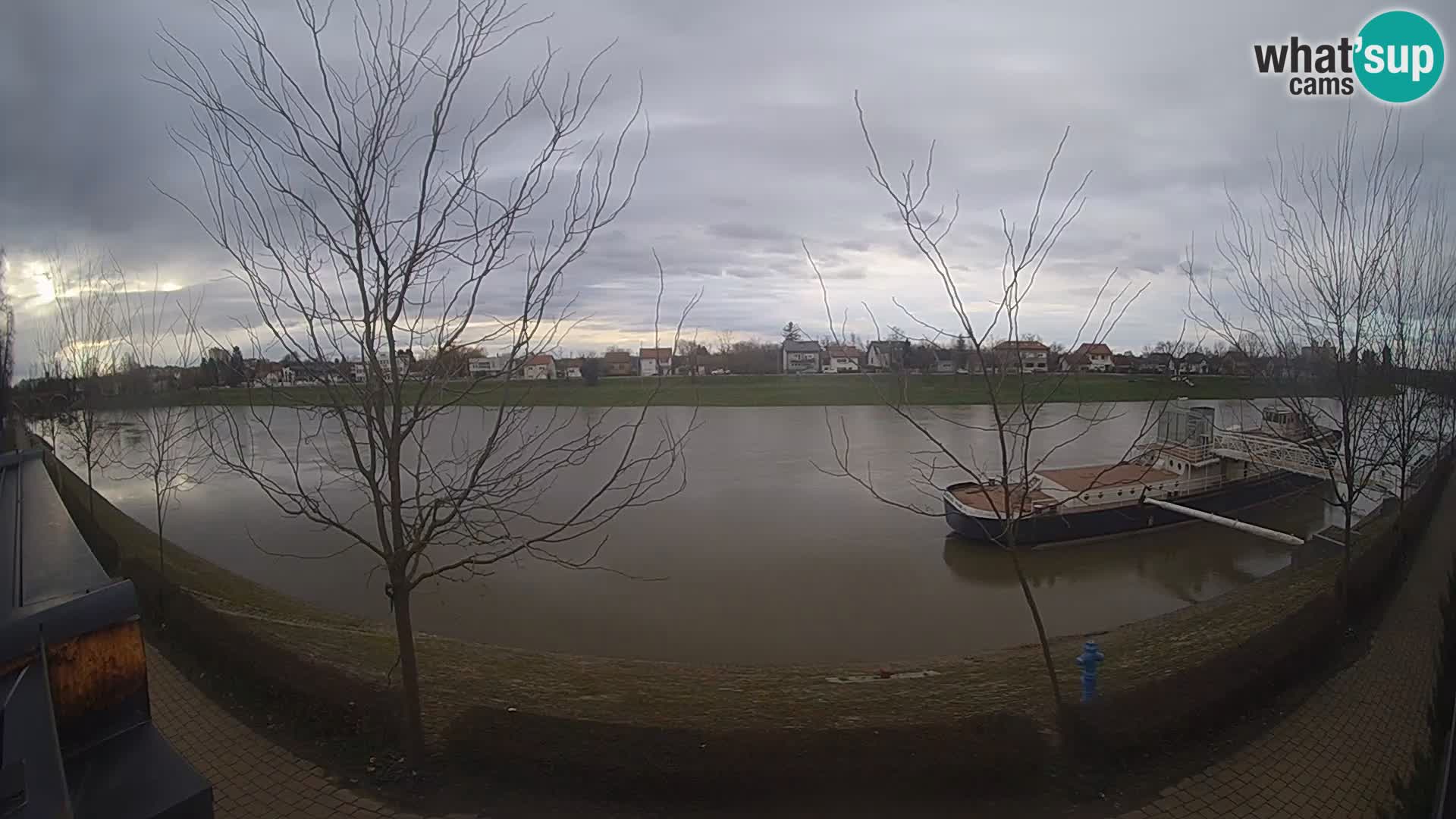 Sisak webcam en vivo Kolpa river view – Croacia