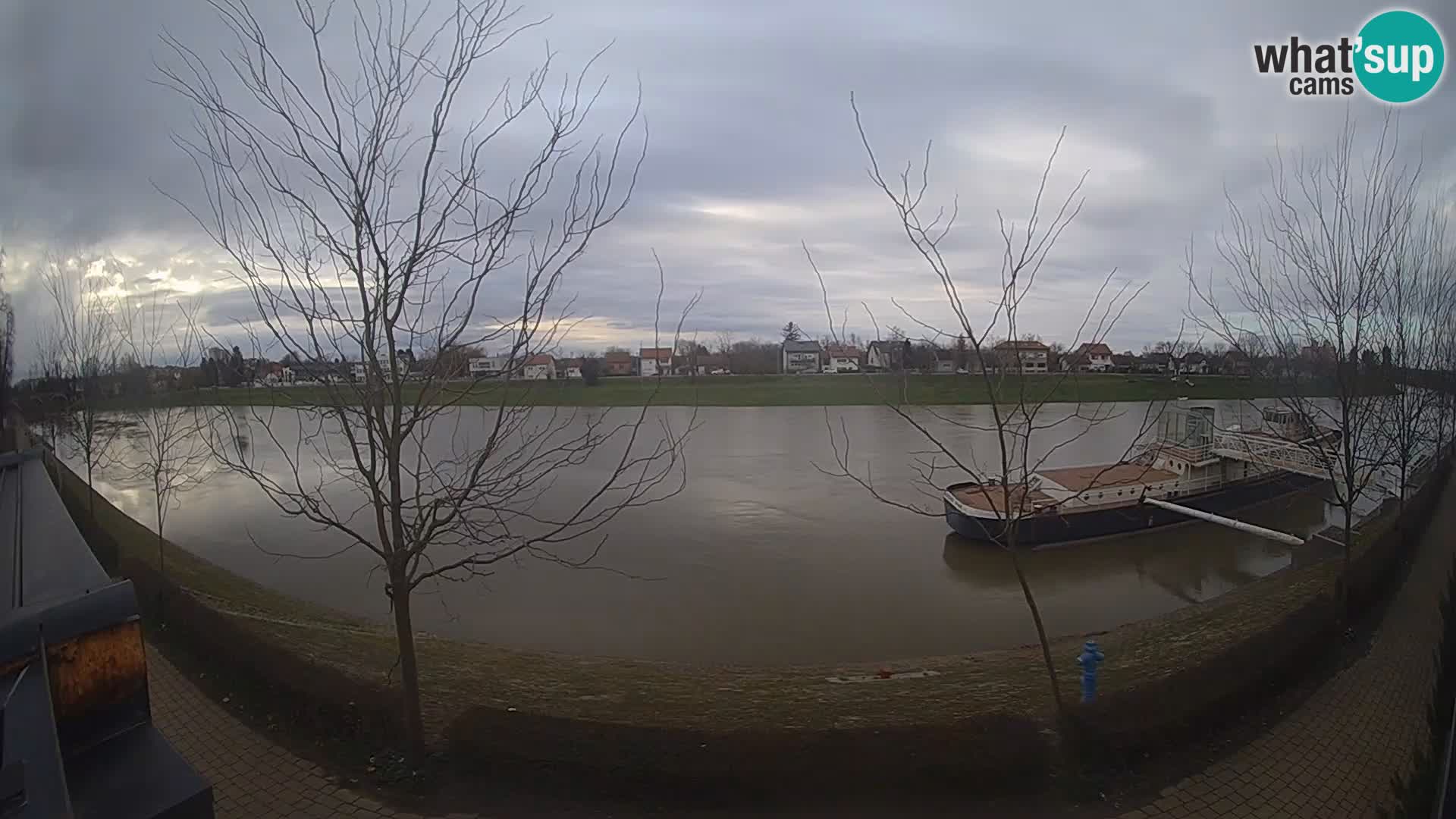 Sisak live webcam pogled na reku Kolpu