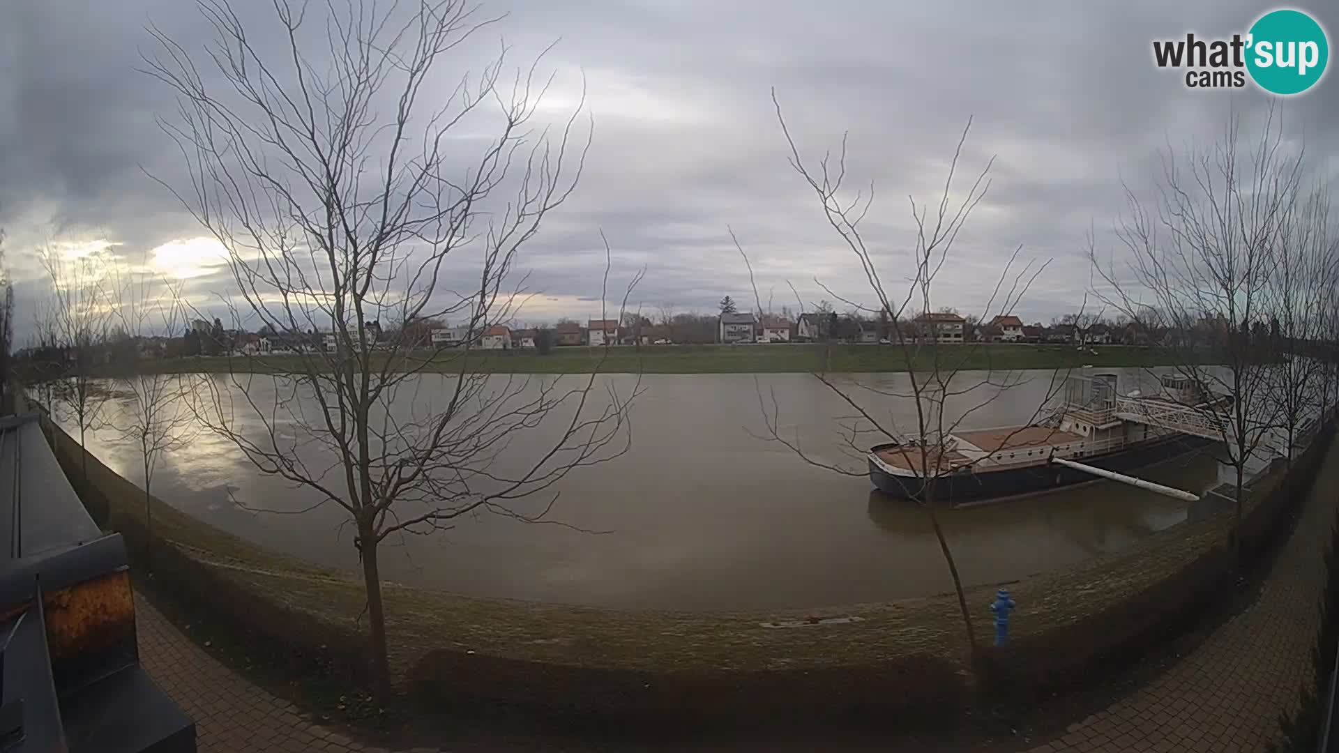 Sisak webcam en direct – vue sur la rivière Kolpa – Croatie