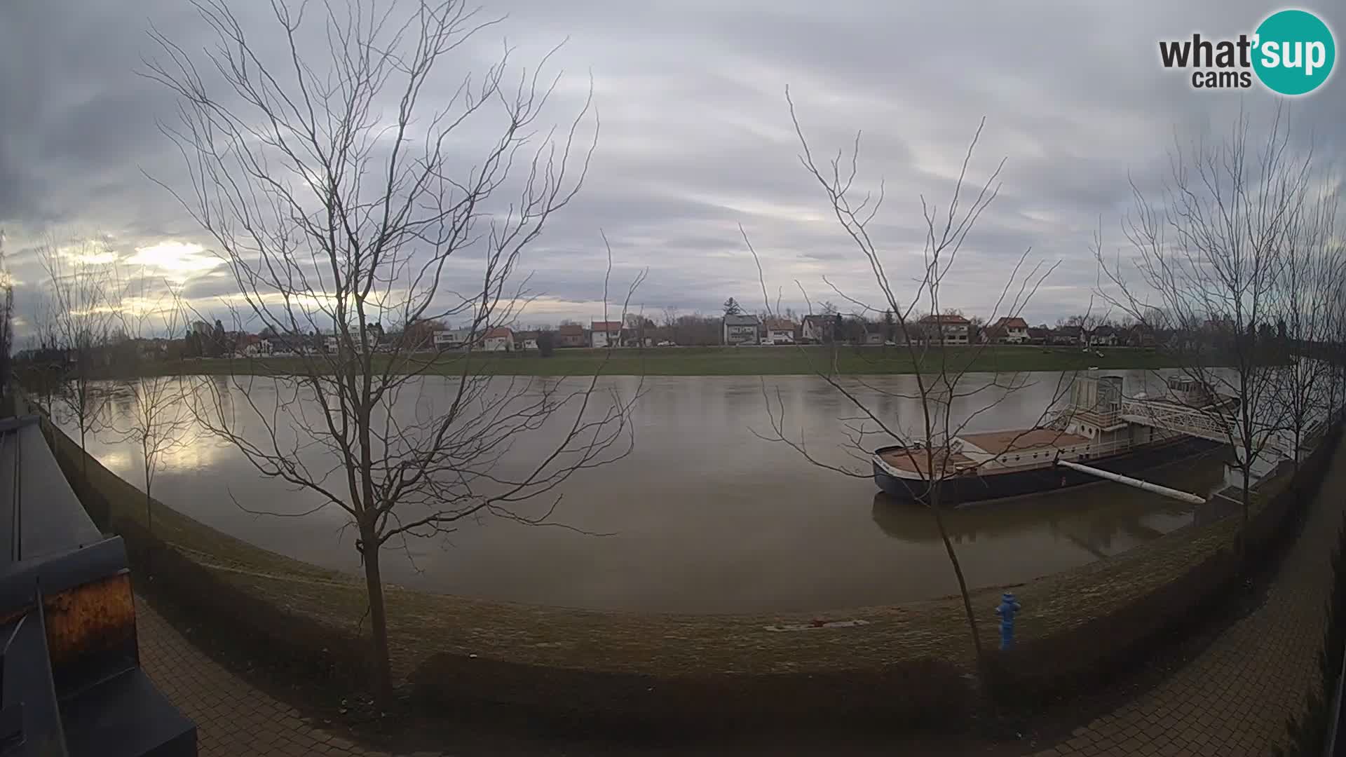 Sisak live webcam pogled na reku Kolpu