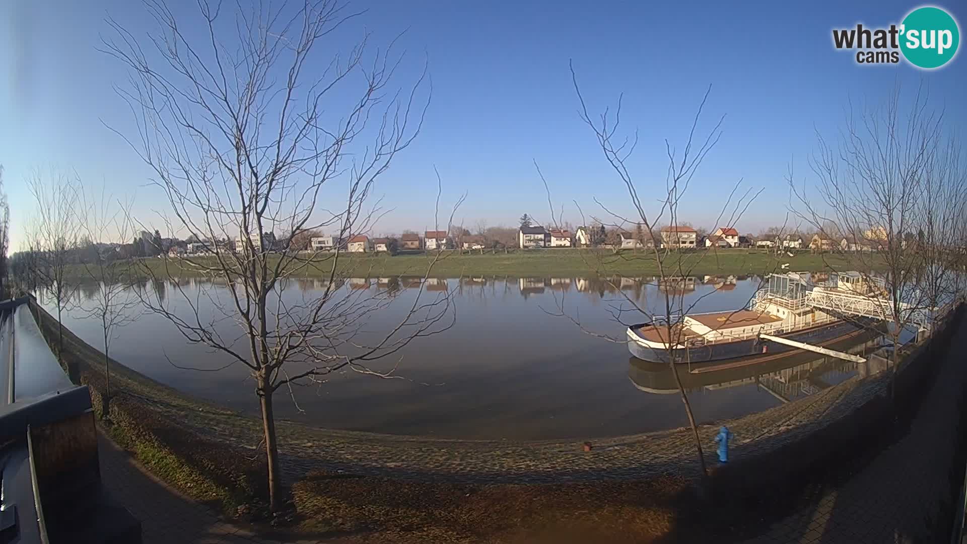 Sisak spletna kamera v živo Pogled na reko Kolpo – Hrvaška