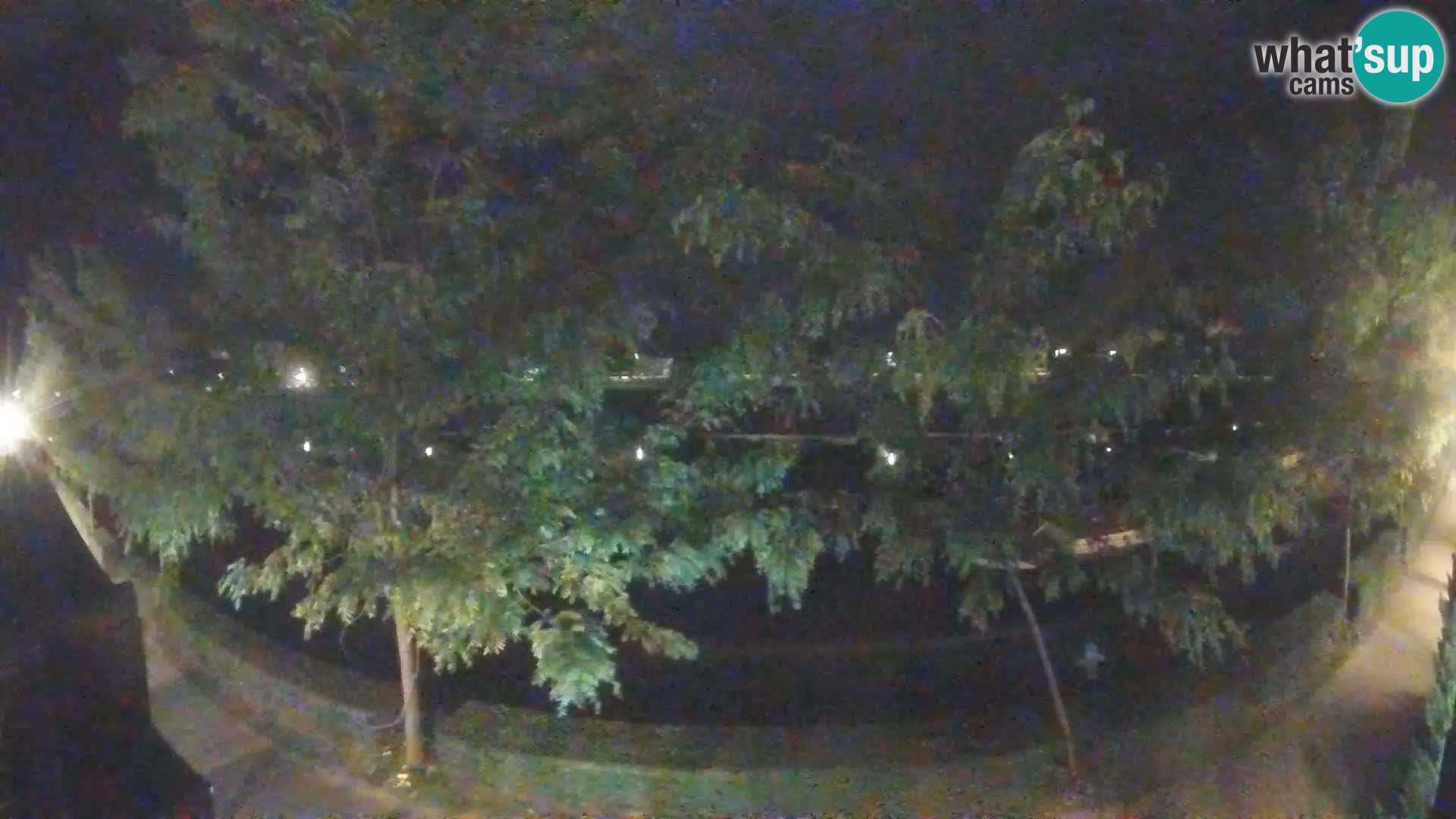 Sisak spletna kamera v živo Pogled na reko Kolpo – Hrvaška