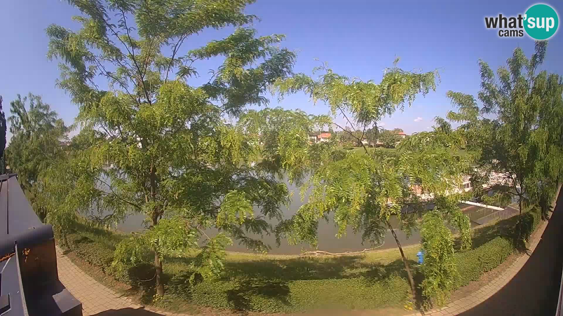 Sisak spletna kamera v živo Pogled na reko Kolpo – Hrvaška