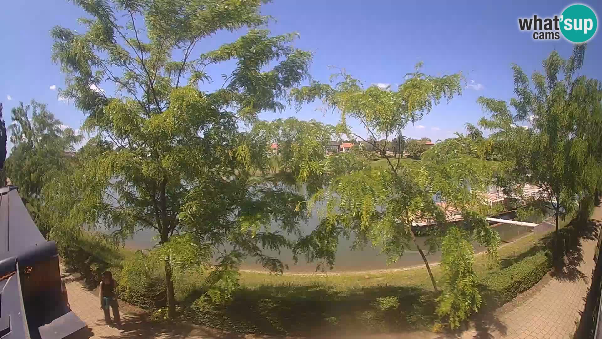 Sisak spletna kamera v živo Pogled na reko Kolpo – Hrvaška