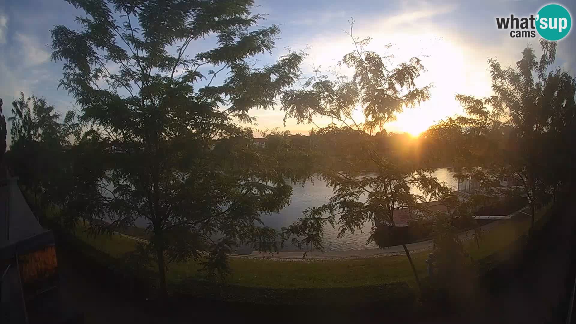 Sisak webcam en vivo Kolpa river view – Croacia