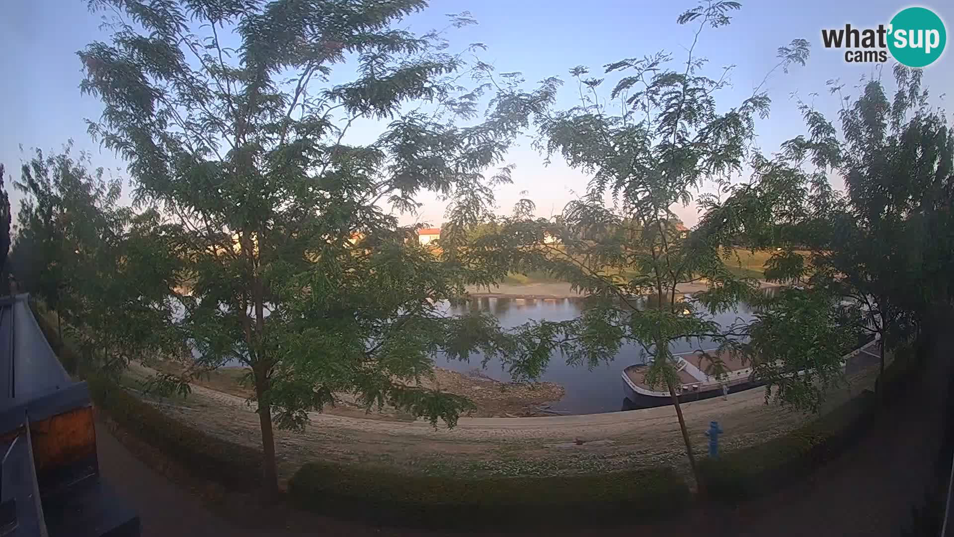 Sisak webcam en vivo Kolpa river view – Croacia