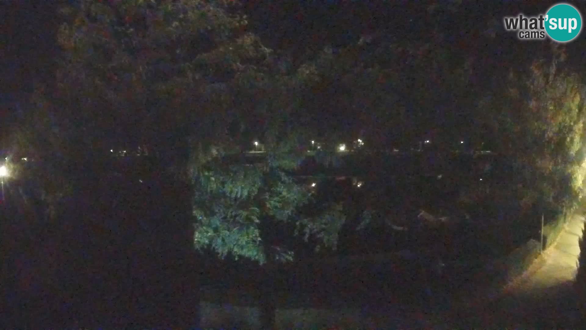 Sisak spletna kamera v živo Pogled na reko Kolpo – Hrvaška