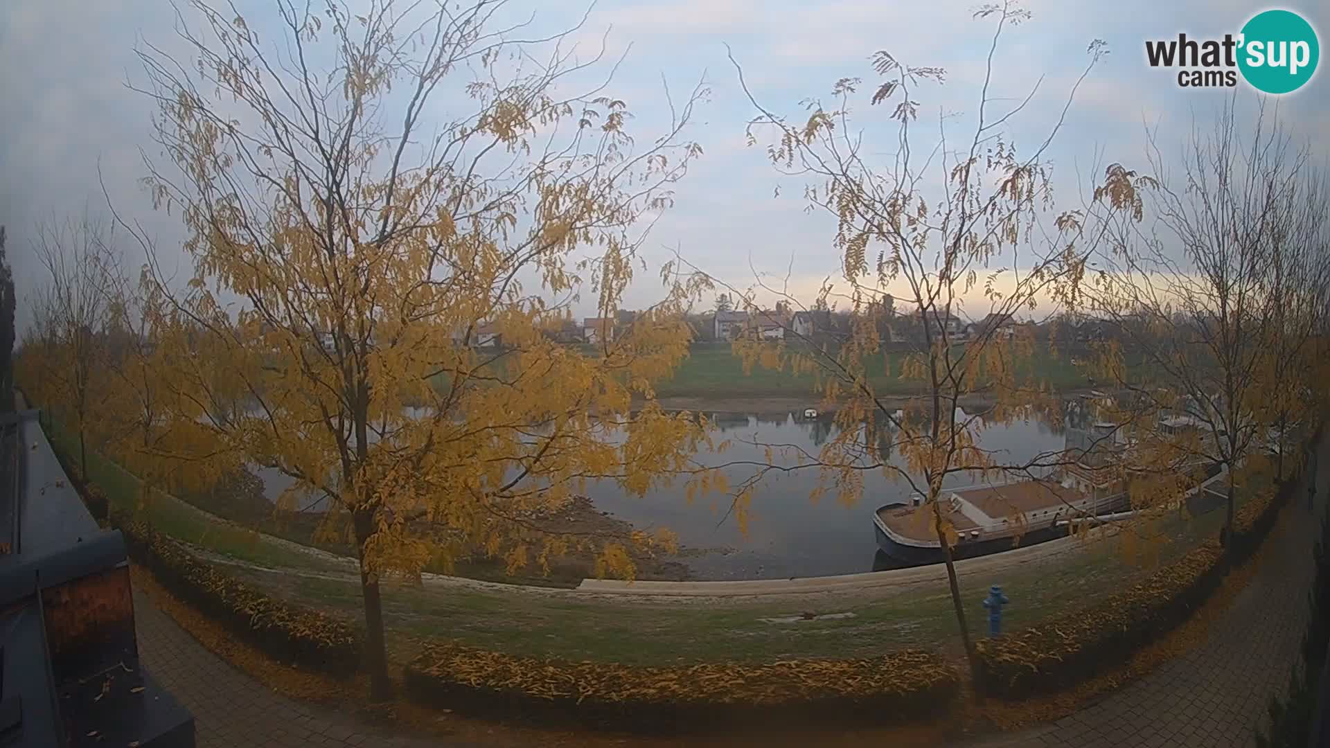 Sisak webcam en vivo Kolpa river view – Croacia