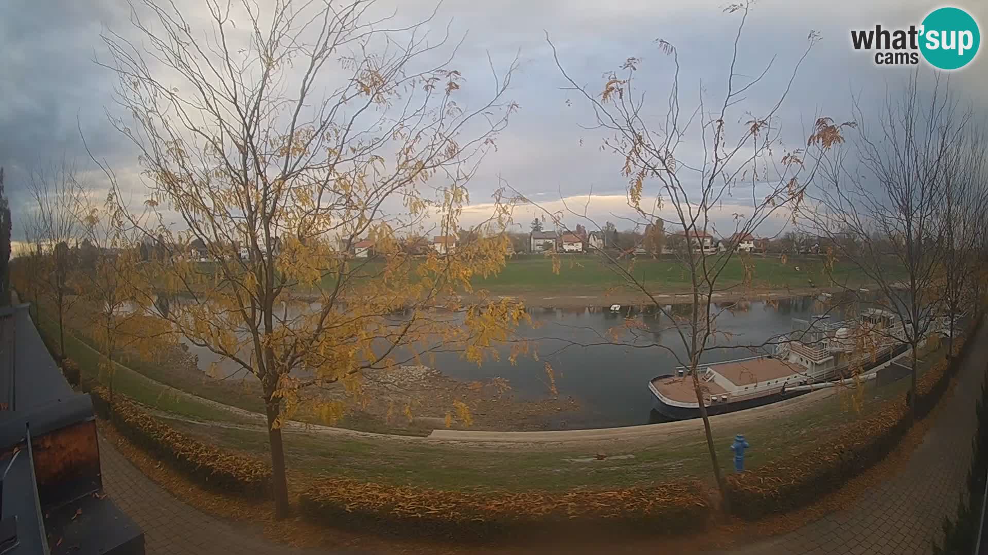 Sisak webcam en vivo Kolpa river view – Croacia