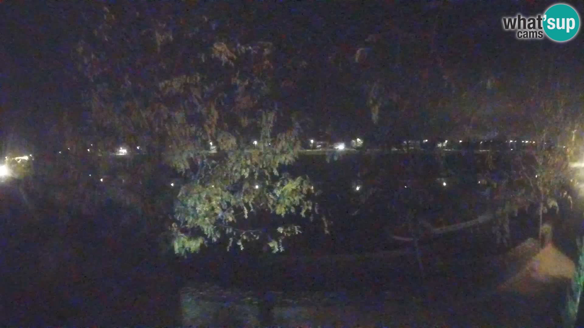 Sisak spletna kamera v živo Pogled na reko Kolpo – Hrvaška