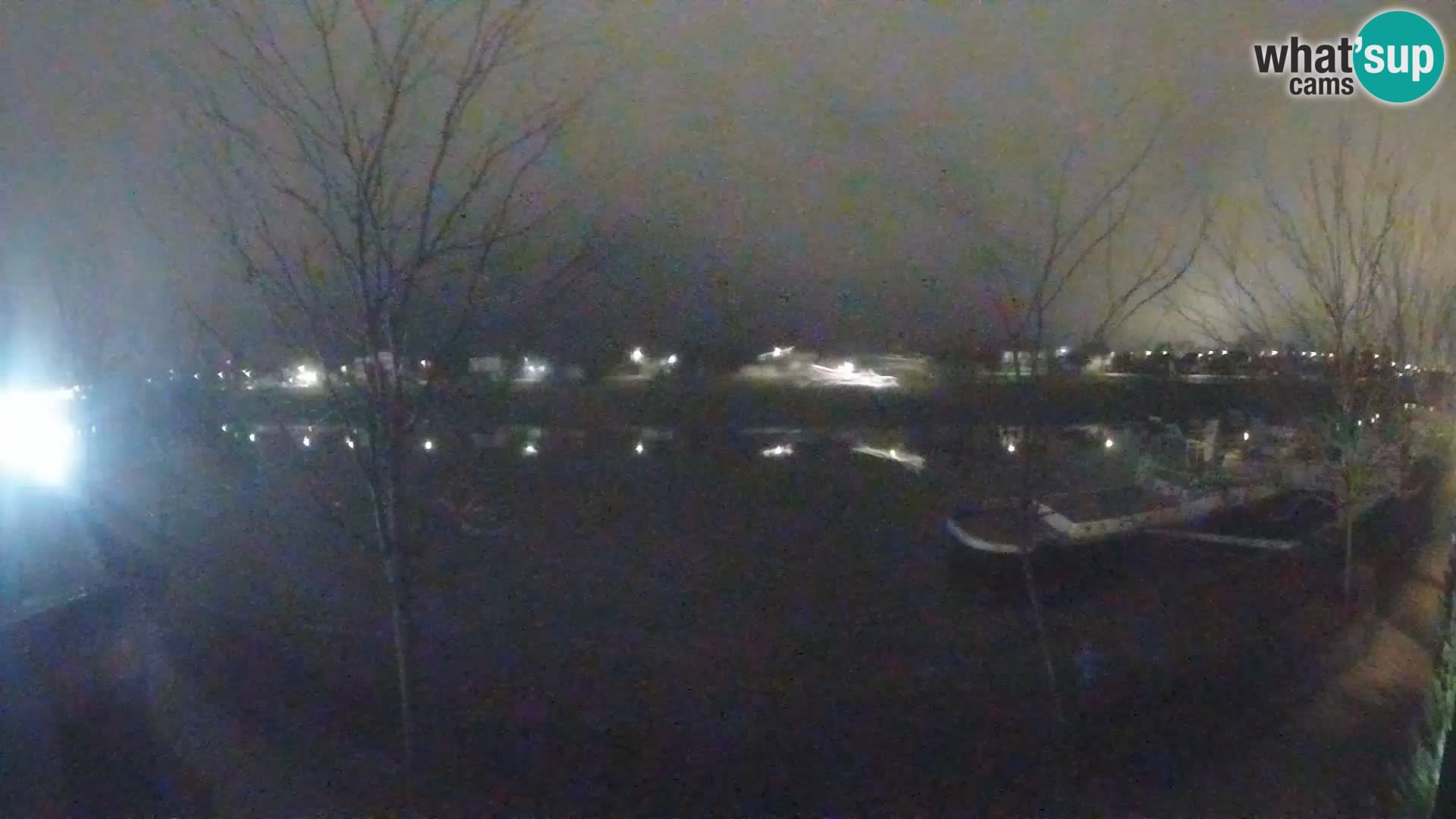 Sisak spletna kamera v živo Pogled na reko Kolpo – Hrvaška