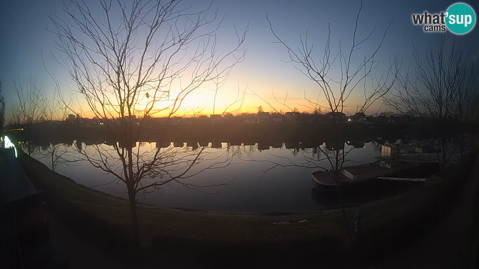 Sisak webcam en vivo Kolpa river view – Croacia