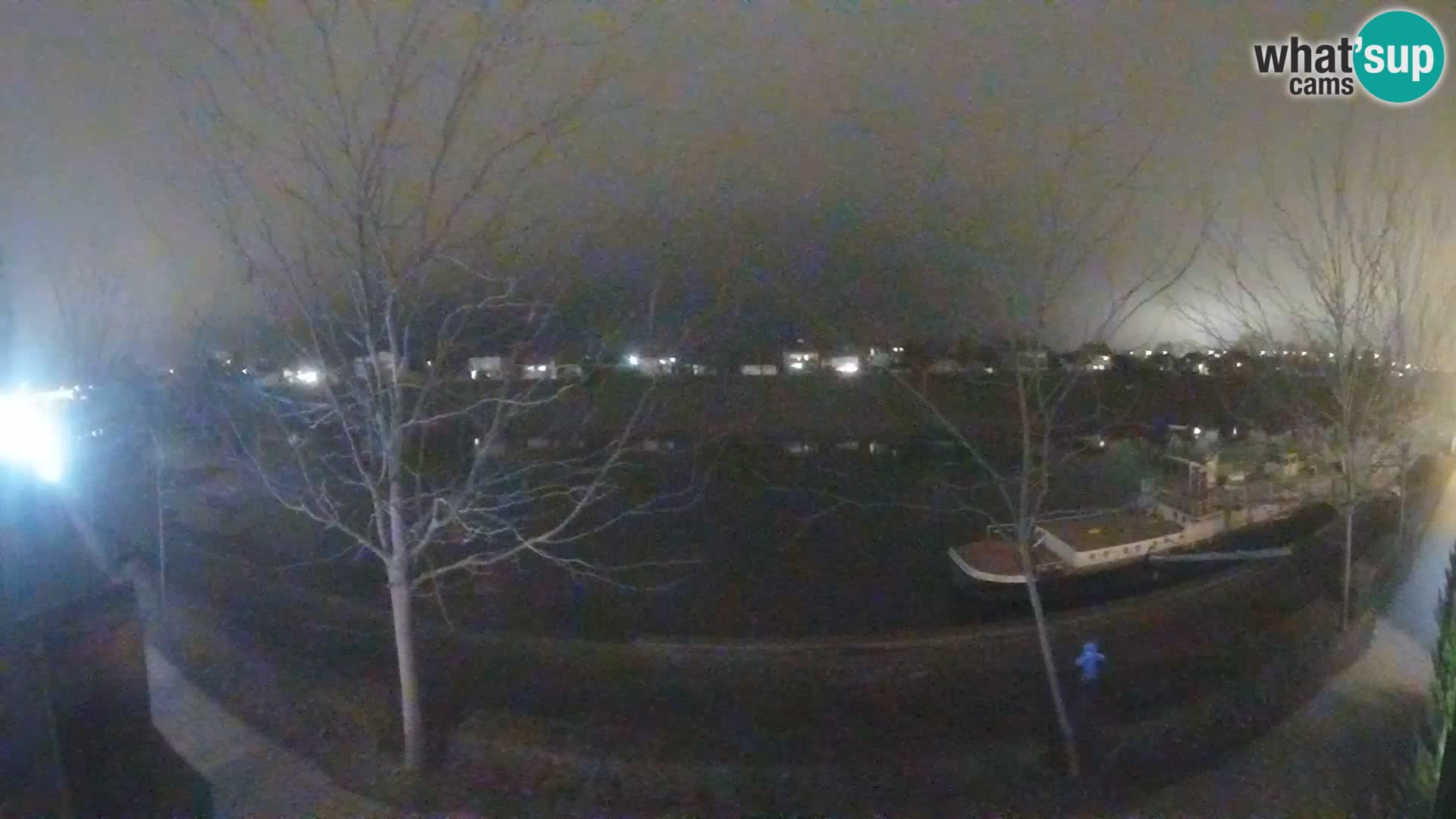 Sisak spletna kamera v živo Pogled na reko Kolpo – Hrvaška