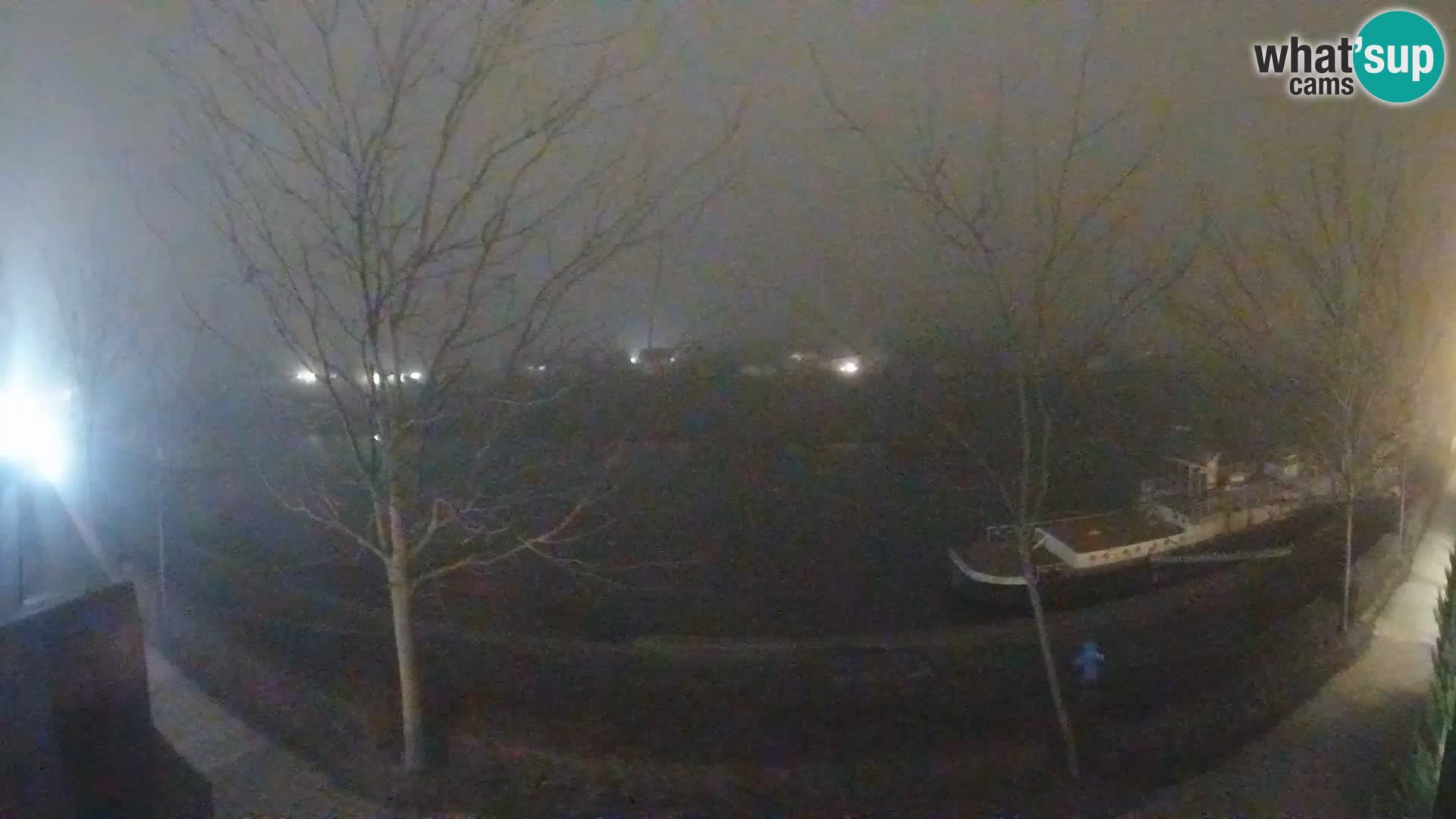 Sisak spletna kamera v živo Pogled na reko Kolpo – Hrvaška