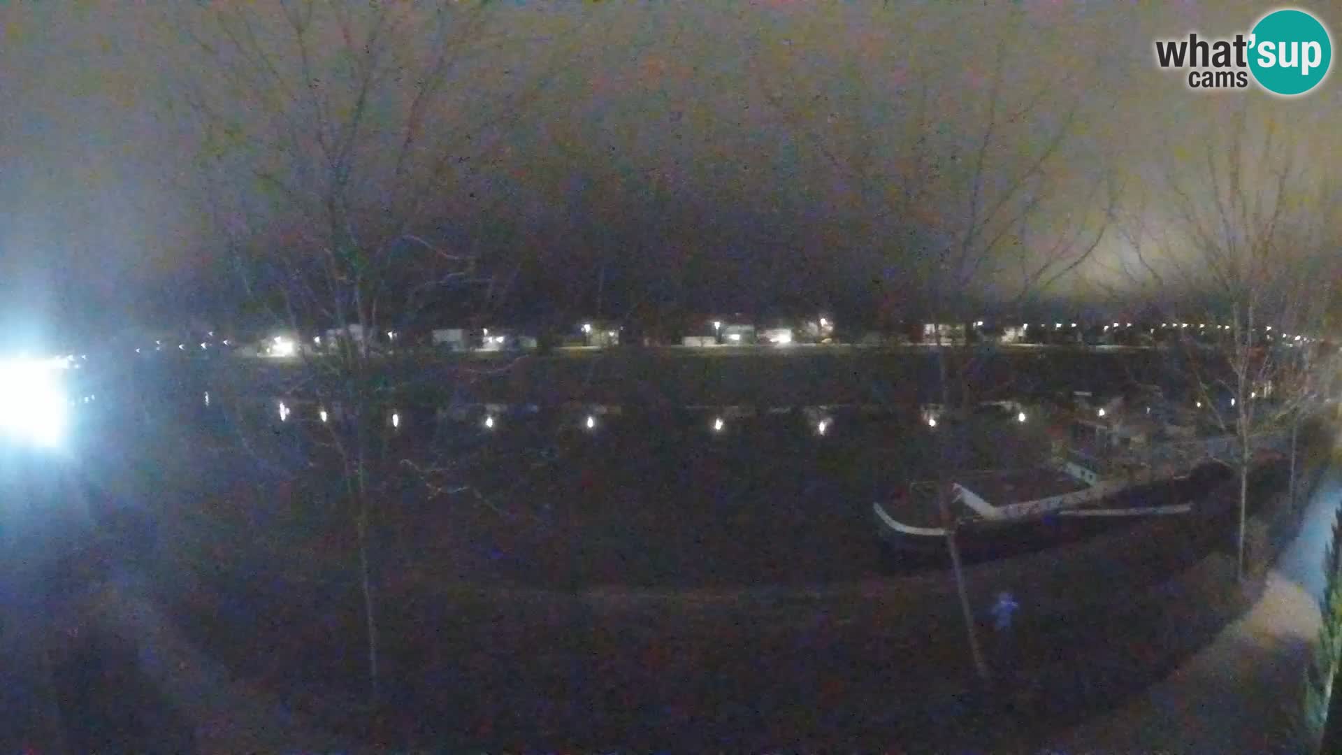 Sisak spletna kamera v živo Pogled na reko Kolpo – Hrvaška