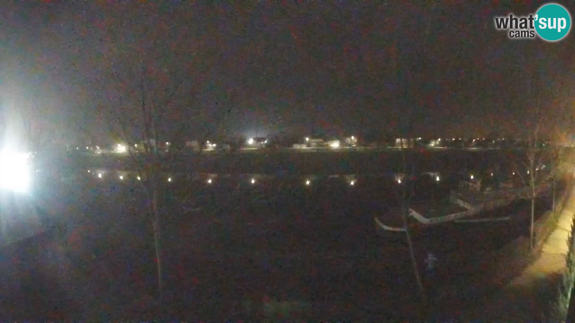 Sisak spletna kamera v živo Pogled na reko Kolpo – Hrvaška