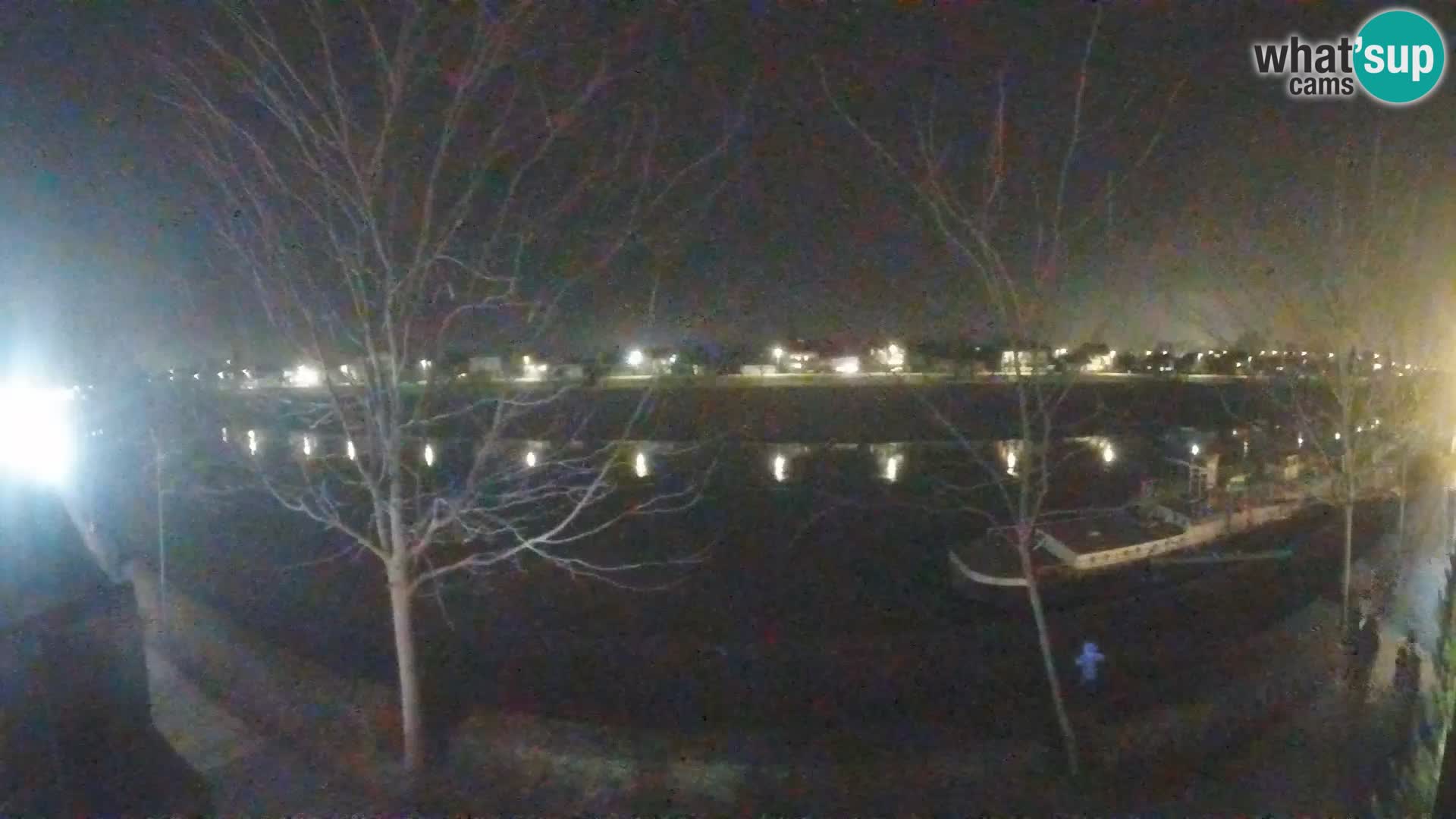 Sisak spletna kamera v živo Pogled na reko Kolpo – Hrvaška