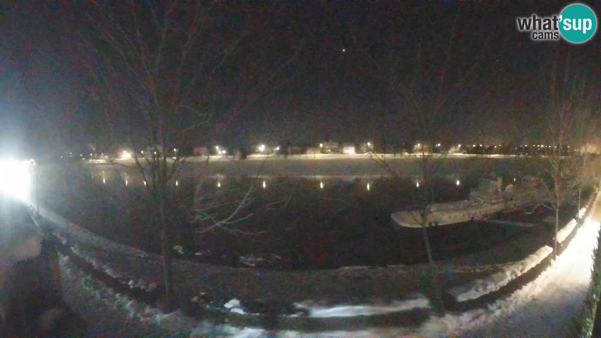 Sisak spletna kamera v živo Pogled na reko Kolpo – Hrvaška