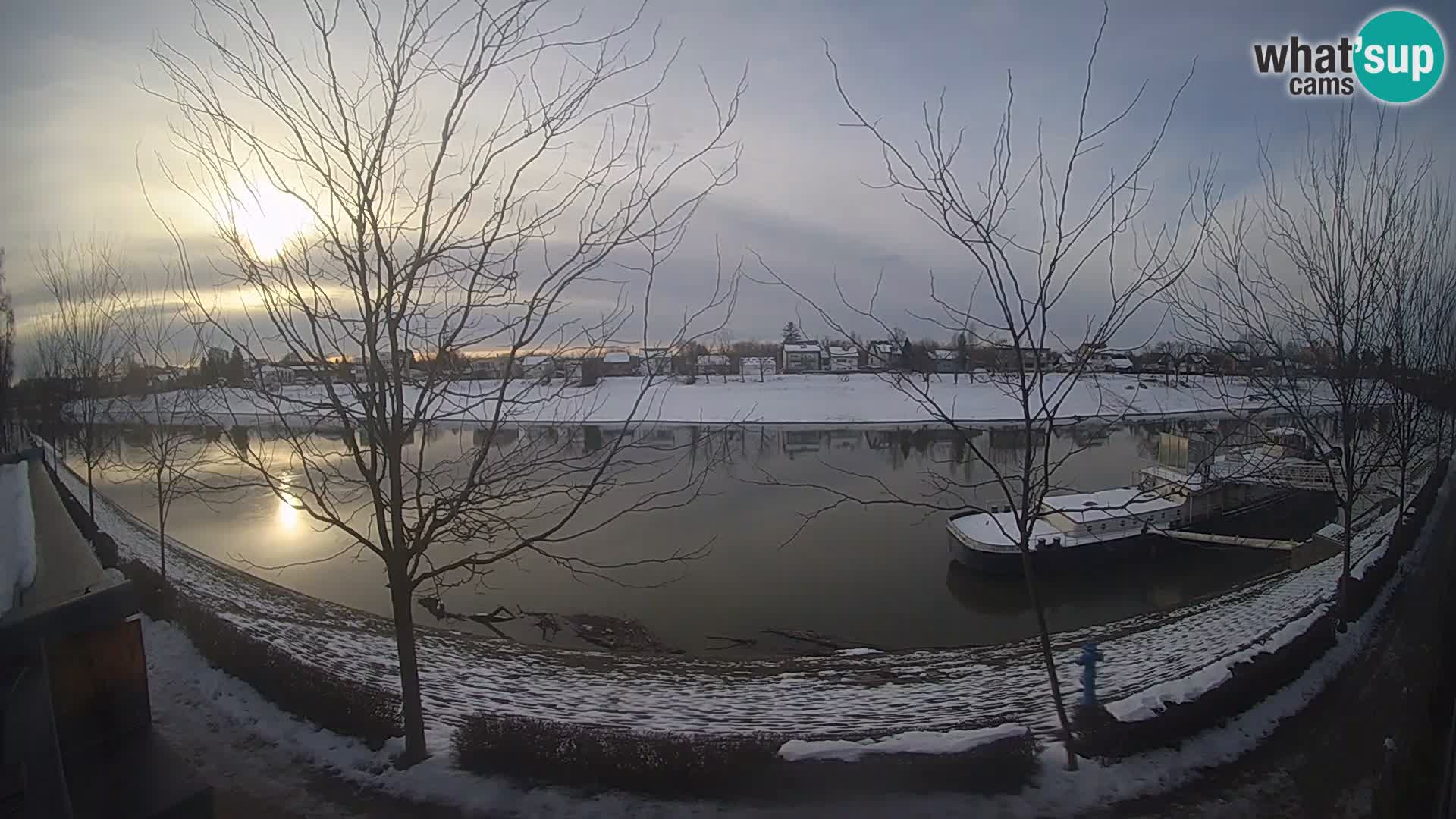 Sisak live webcam pogled na reku Kolpu