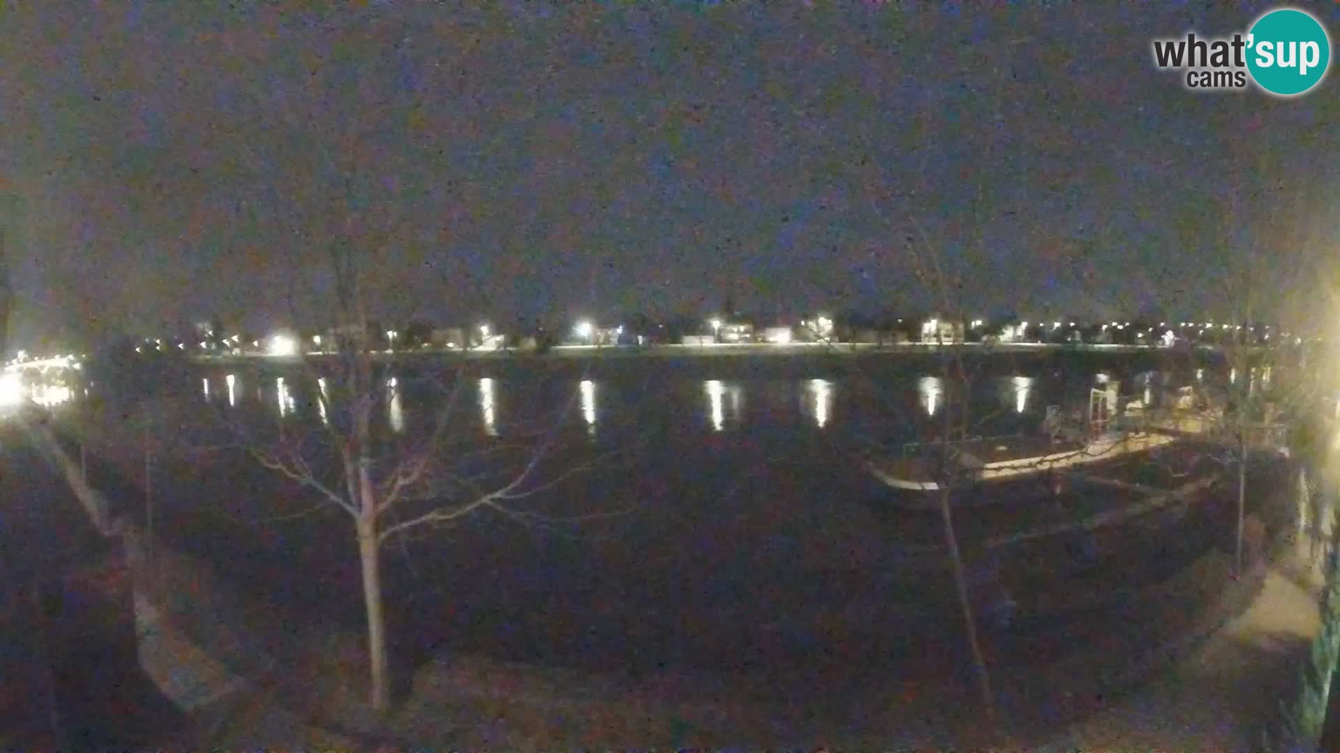 Sisak spletna kamera v živo Pogled na reko Kolpo – Hrvaška