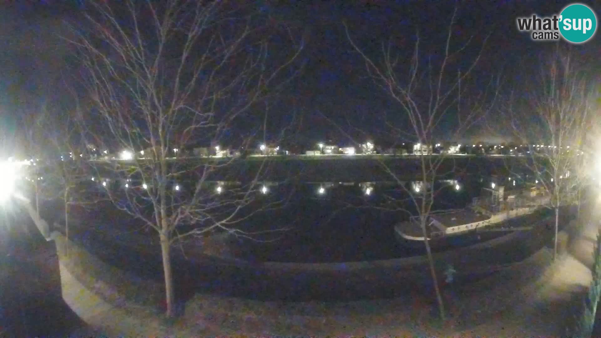 Sisak spletna kamera v živo Pogled na reko Kolpo – Hrvaška