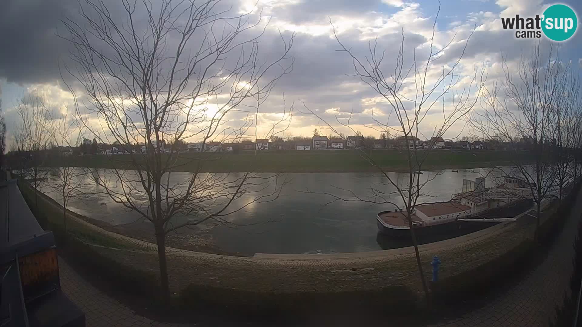 Sisak webcam en direct – vue sur la rivière Kolpa – Croatie