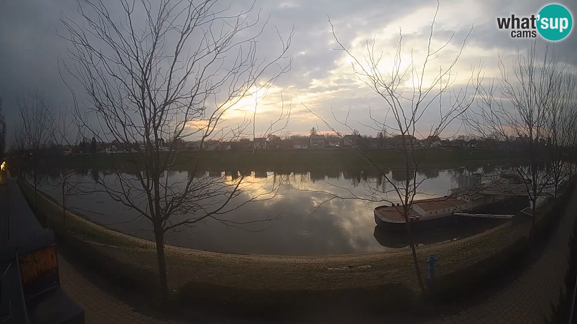 Sisak webcam en vivo Kolpa river view – Croacia