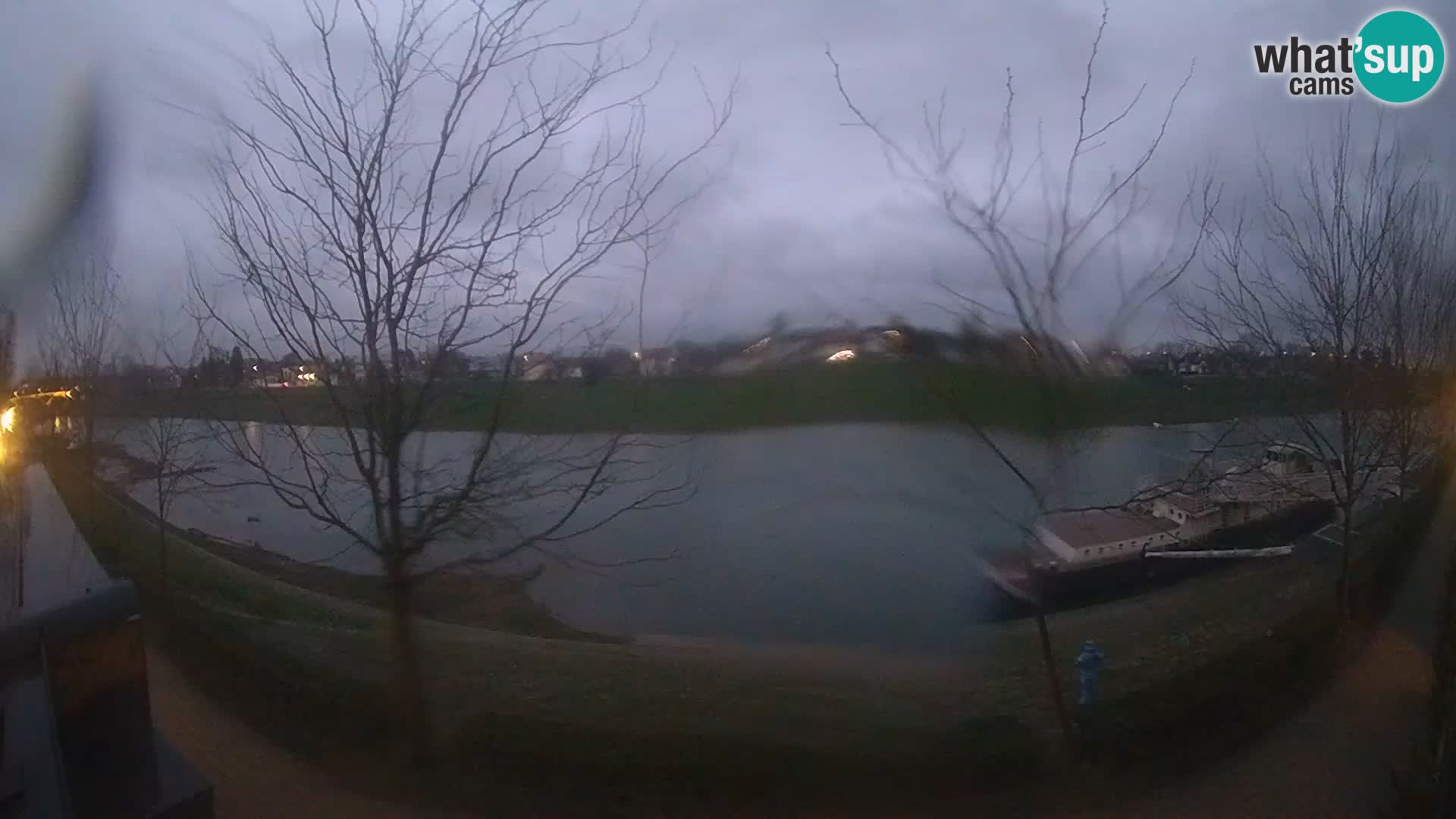 Sisak live webcam pogled na reku Kolpu