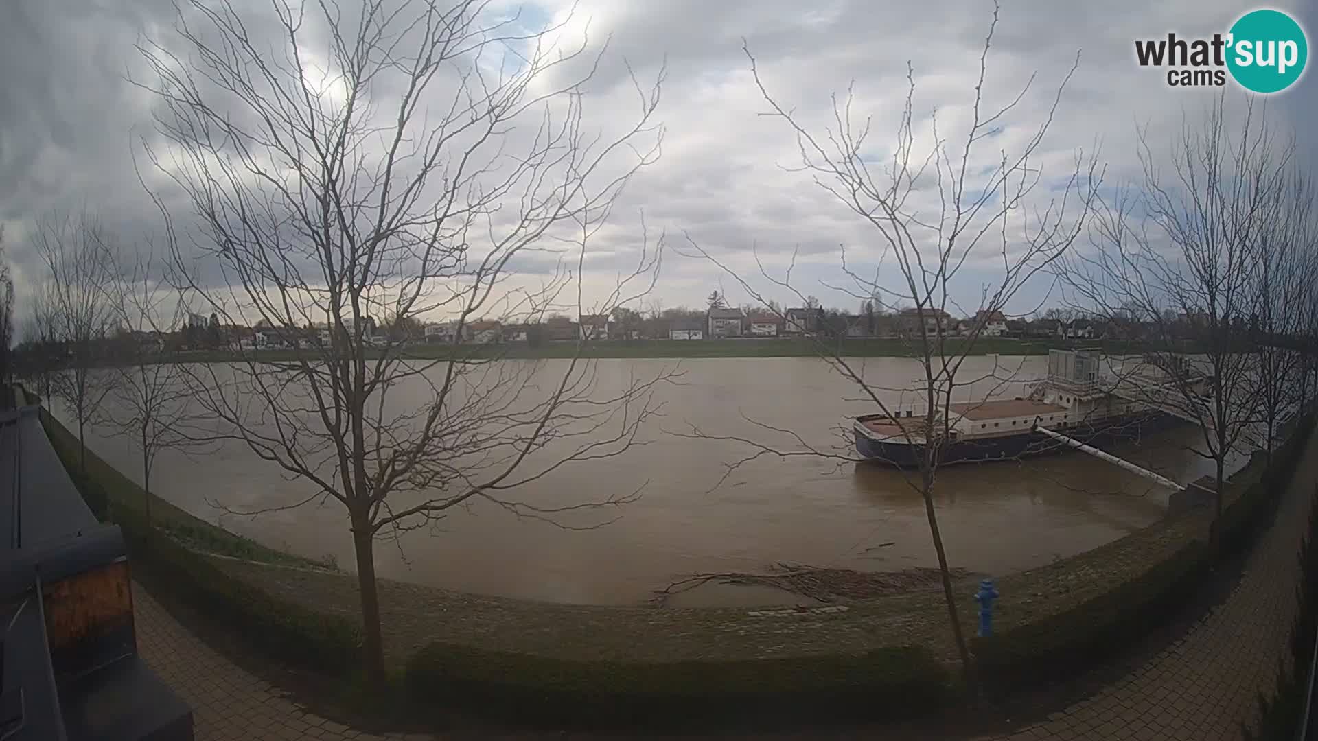Sisak live webcam pogled na reku Kolpu
