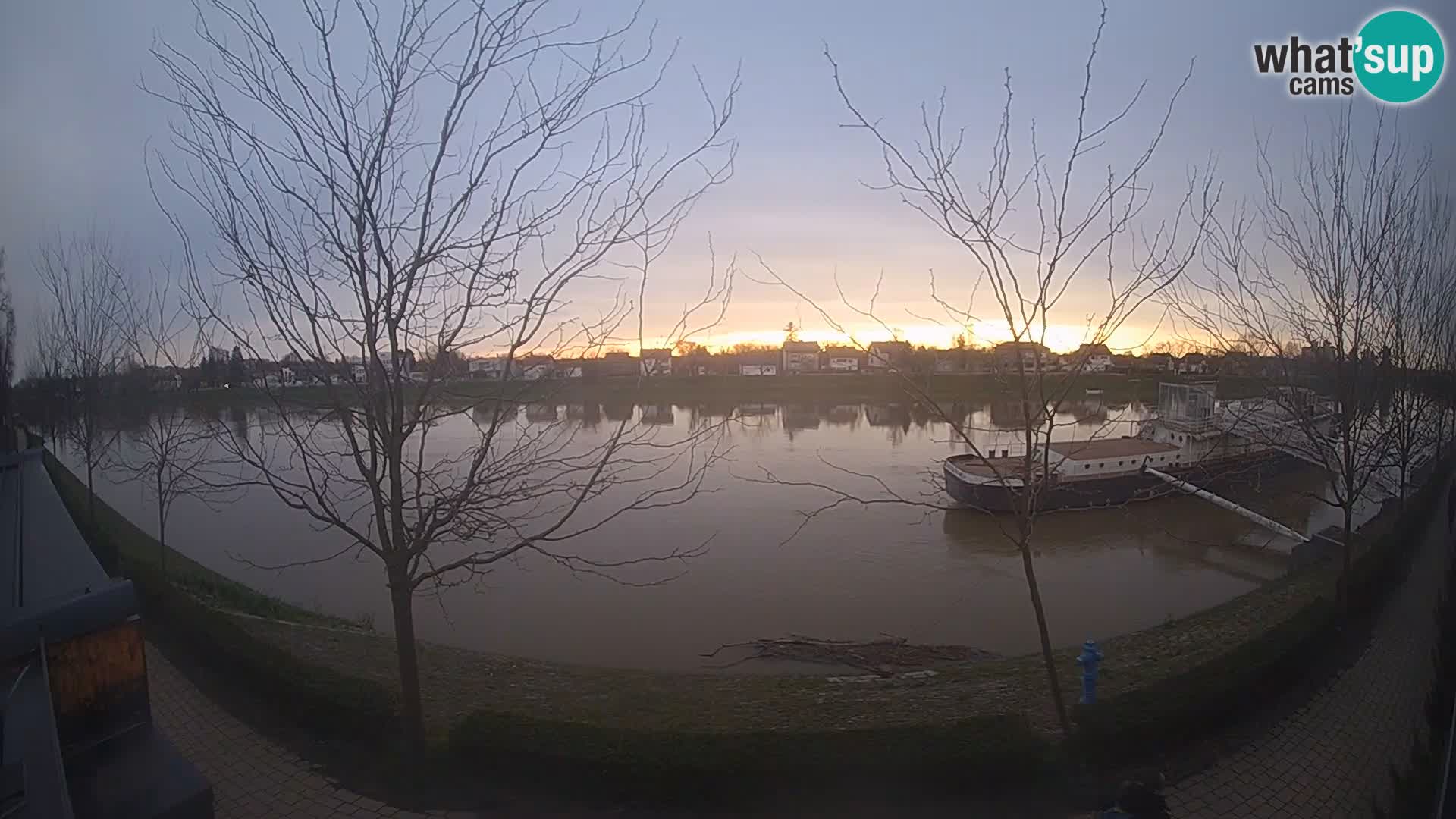 Sisak live webcam pogled na reku Kolpu