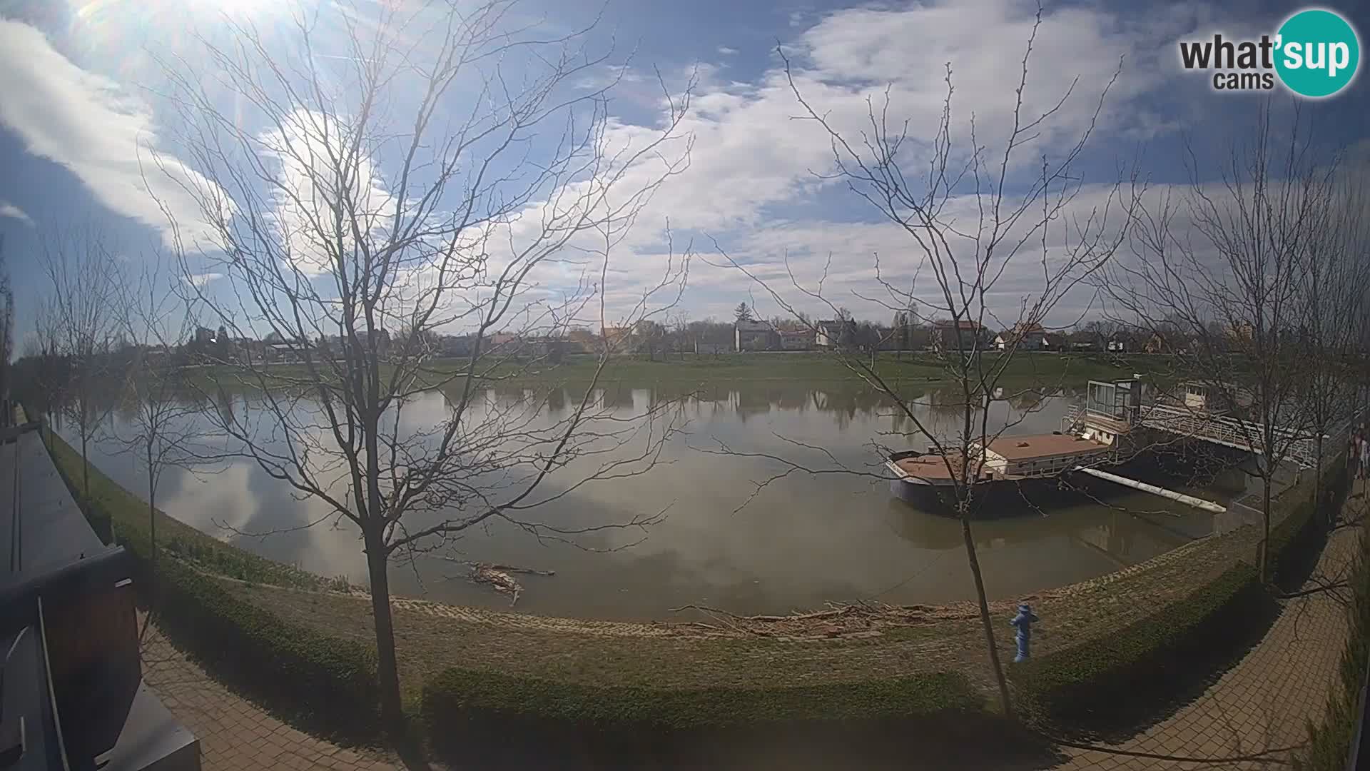 Sisak spletna kamera v živo Pogled na reko Kolpo – Hrvaška