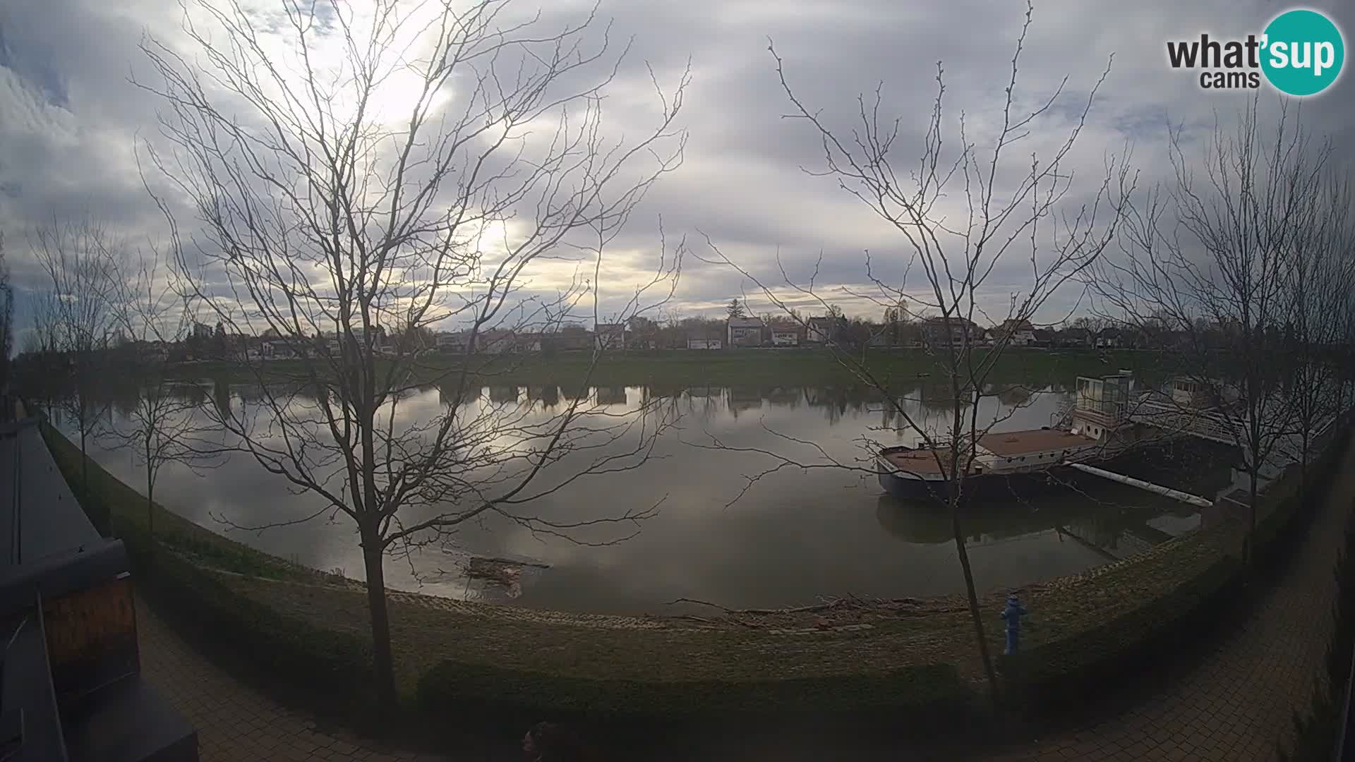 Sisak live webcam pogled na reku Kolpu