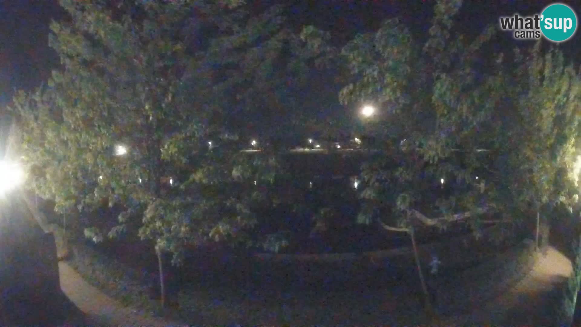 Sisak spletna kamera v živo Pogled na reko Kolpo – Hrvaška